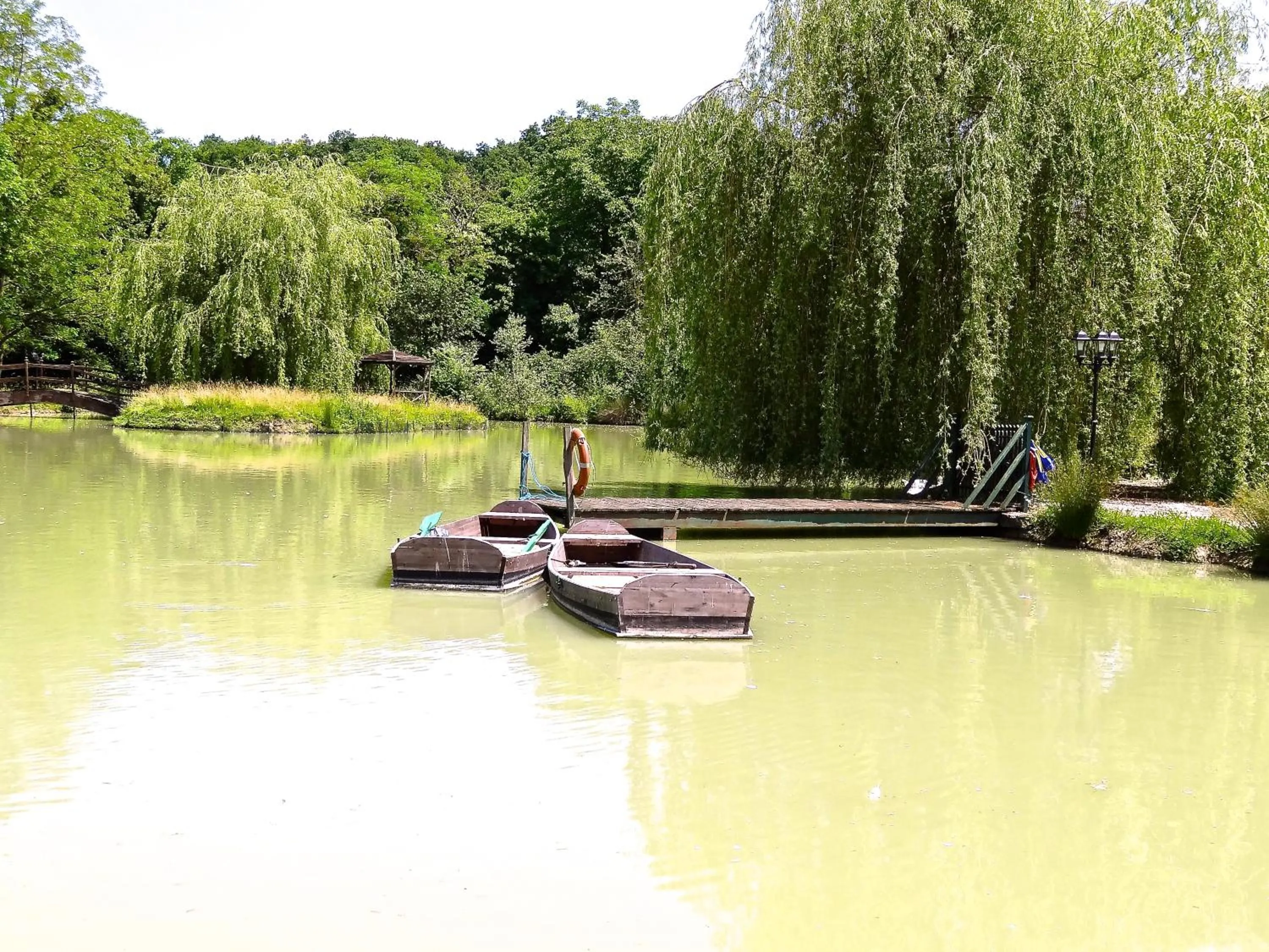Fishing in CHATEAU Les VALLÉES