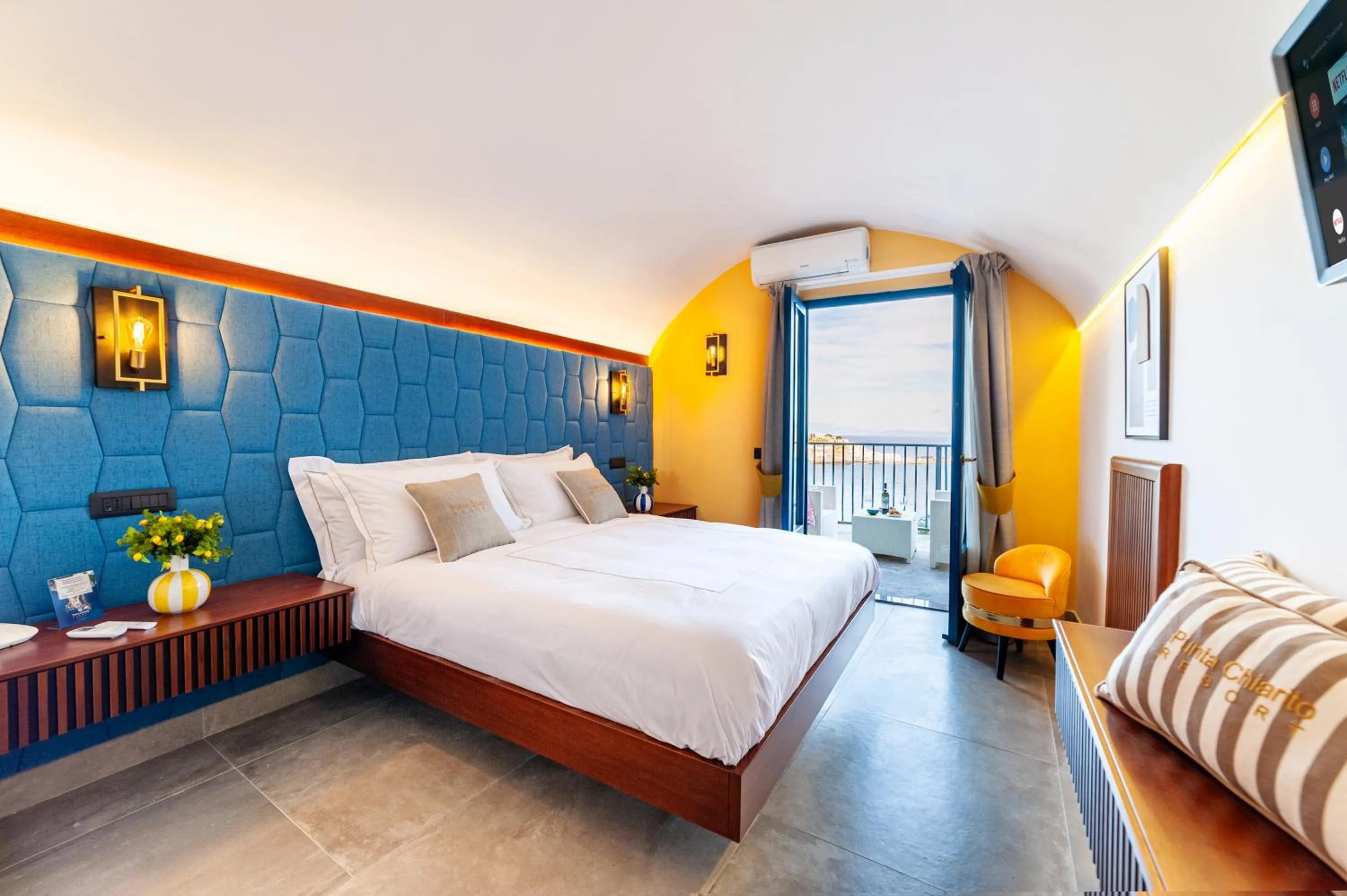 Bed in Punta Chiarito Resort