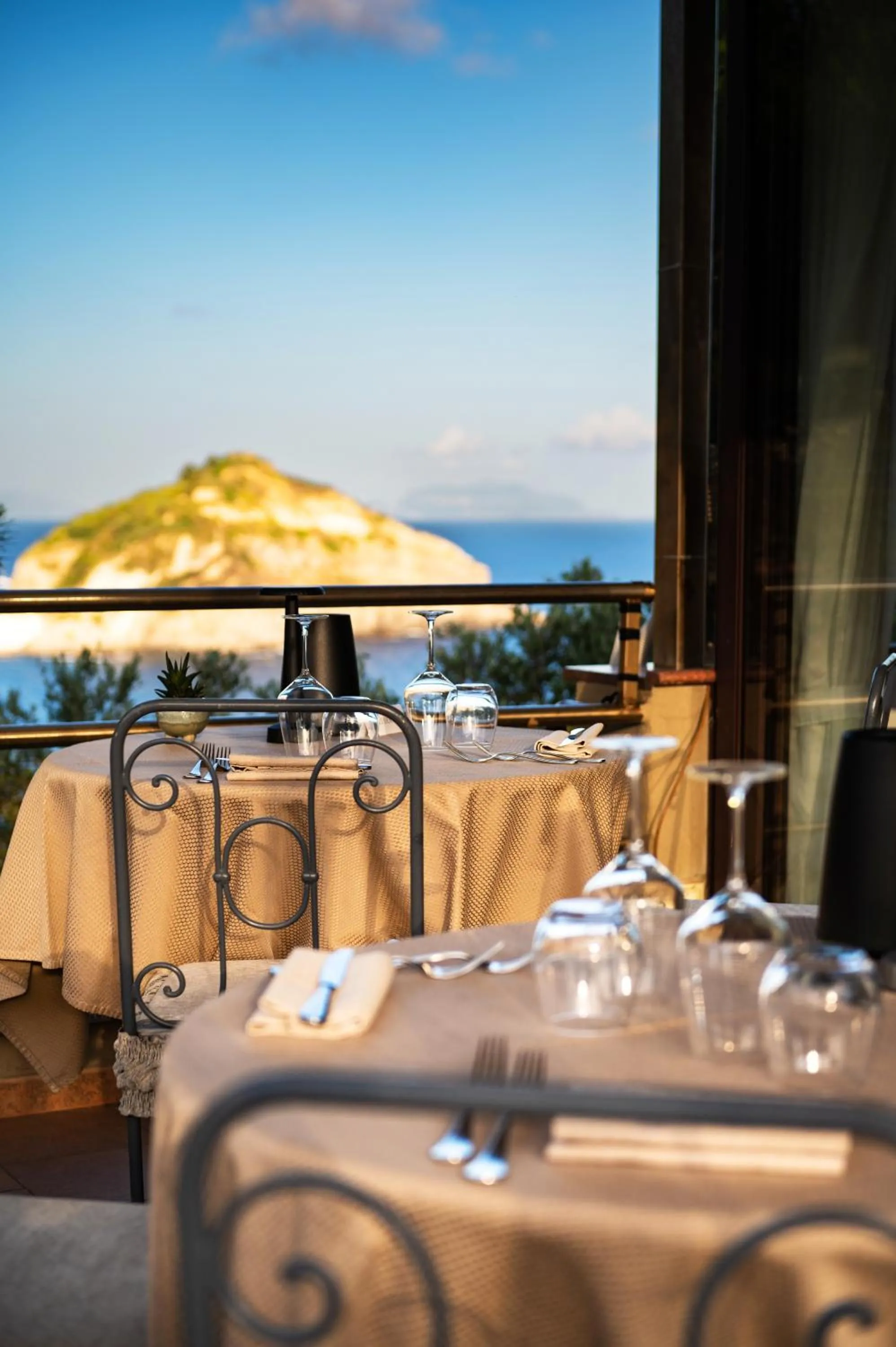 Restaurant/places to eat in Punta Chiarito Resort