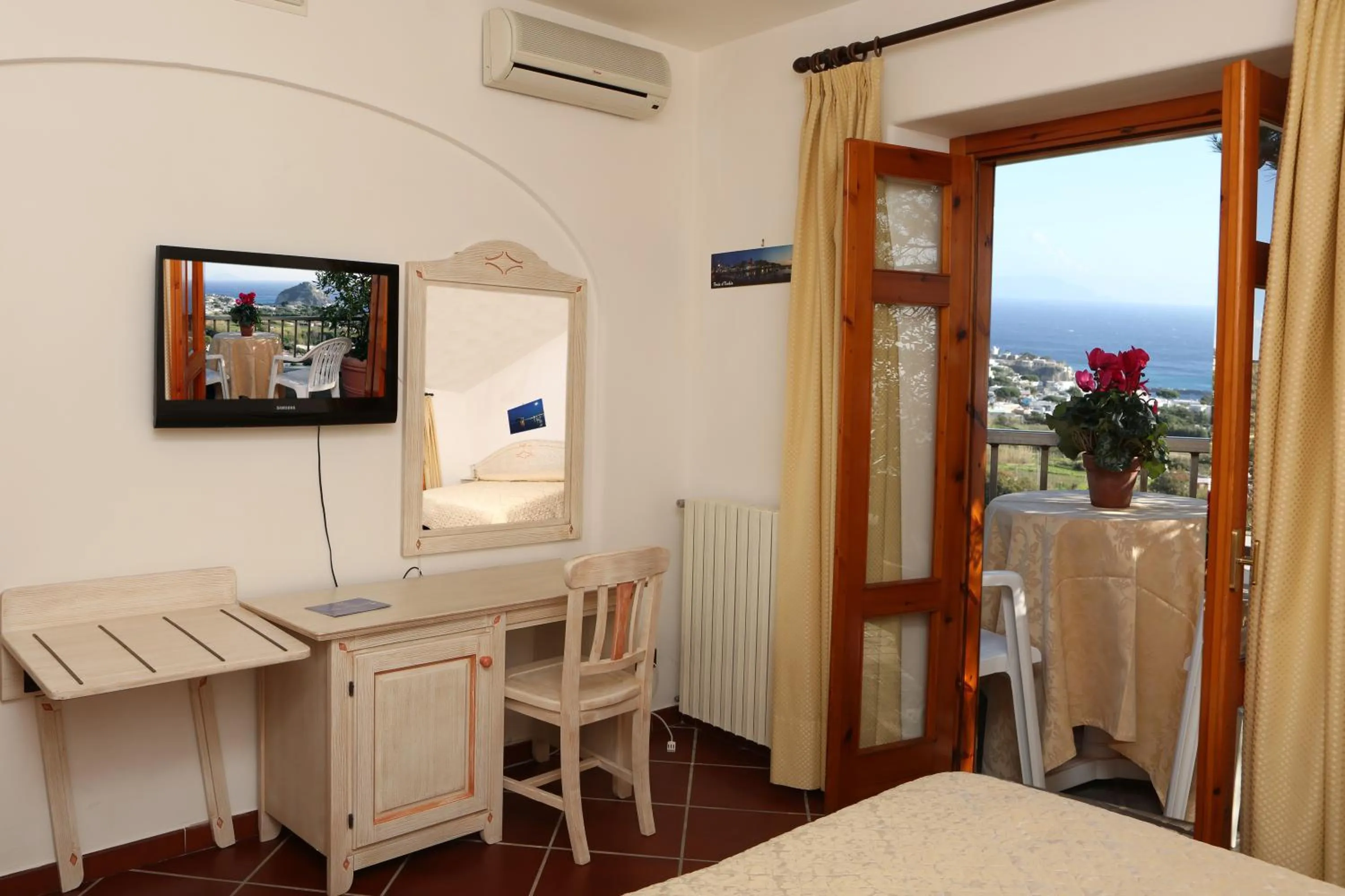 Bed in Punta Chiarito Resort