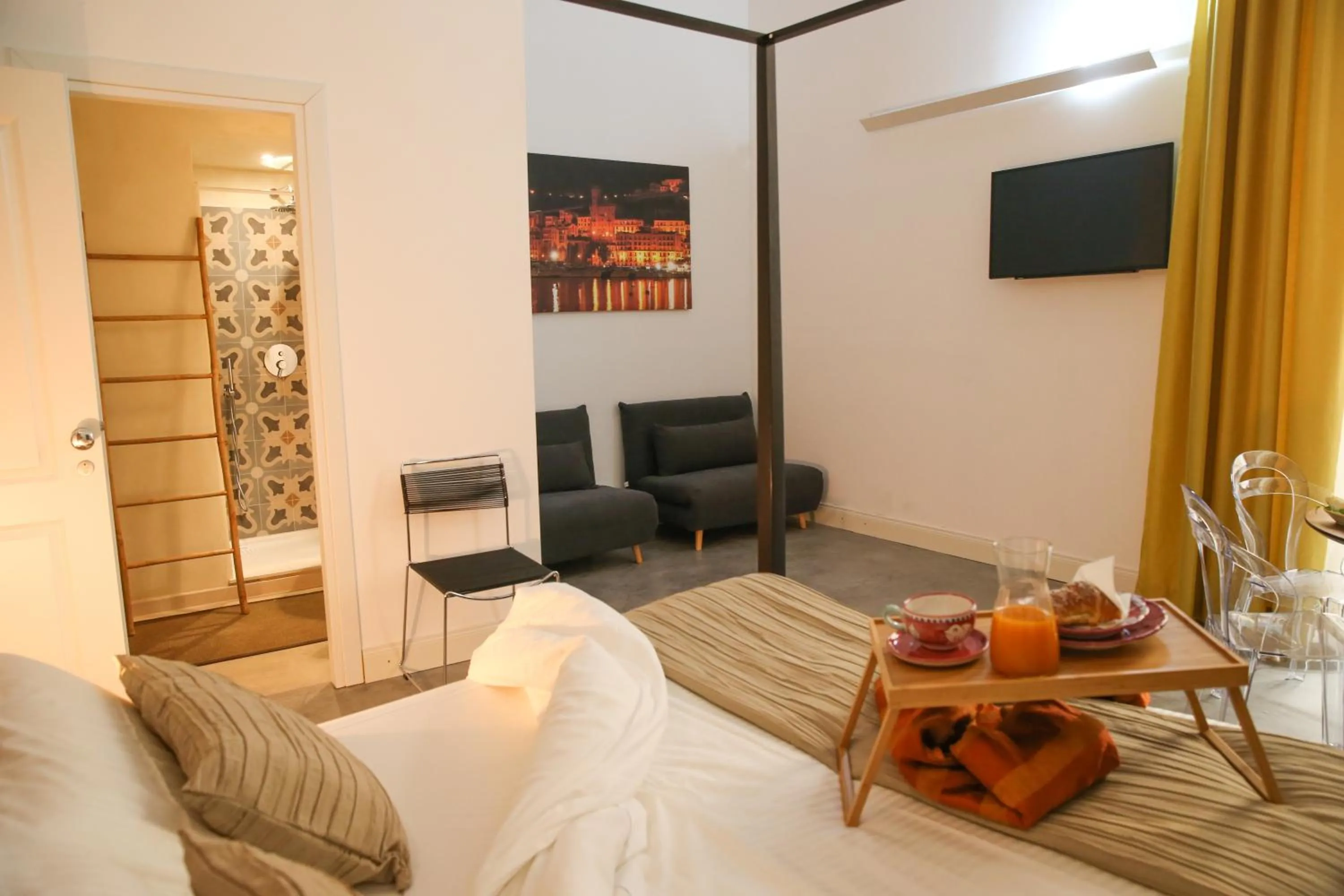 Bed in B&B Salerno al Duomo