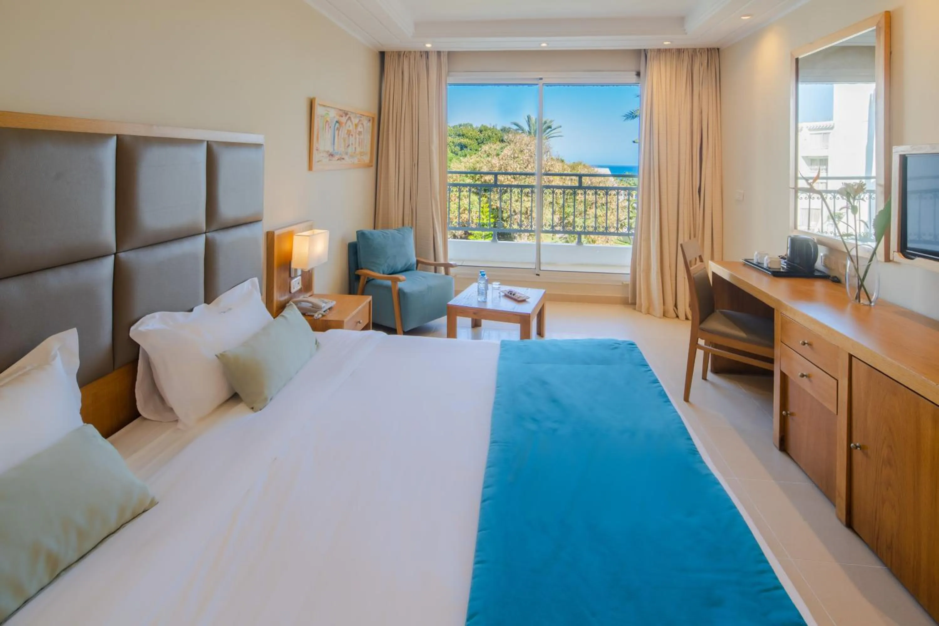 Bedroom, Bed in Hotel Bel Azur Thalasso & Bungalows