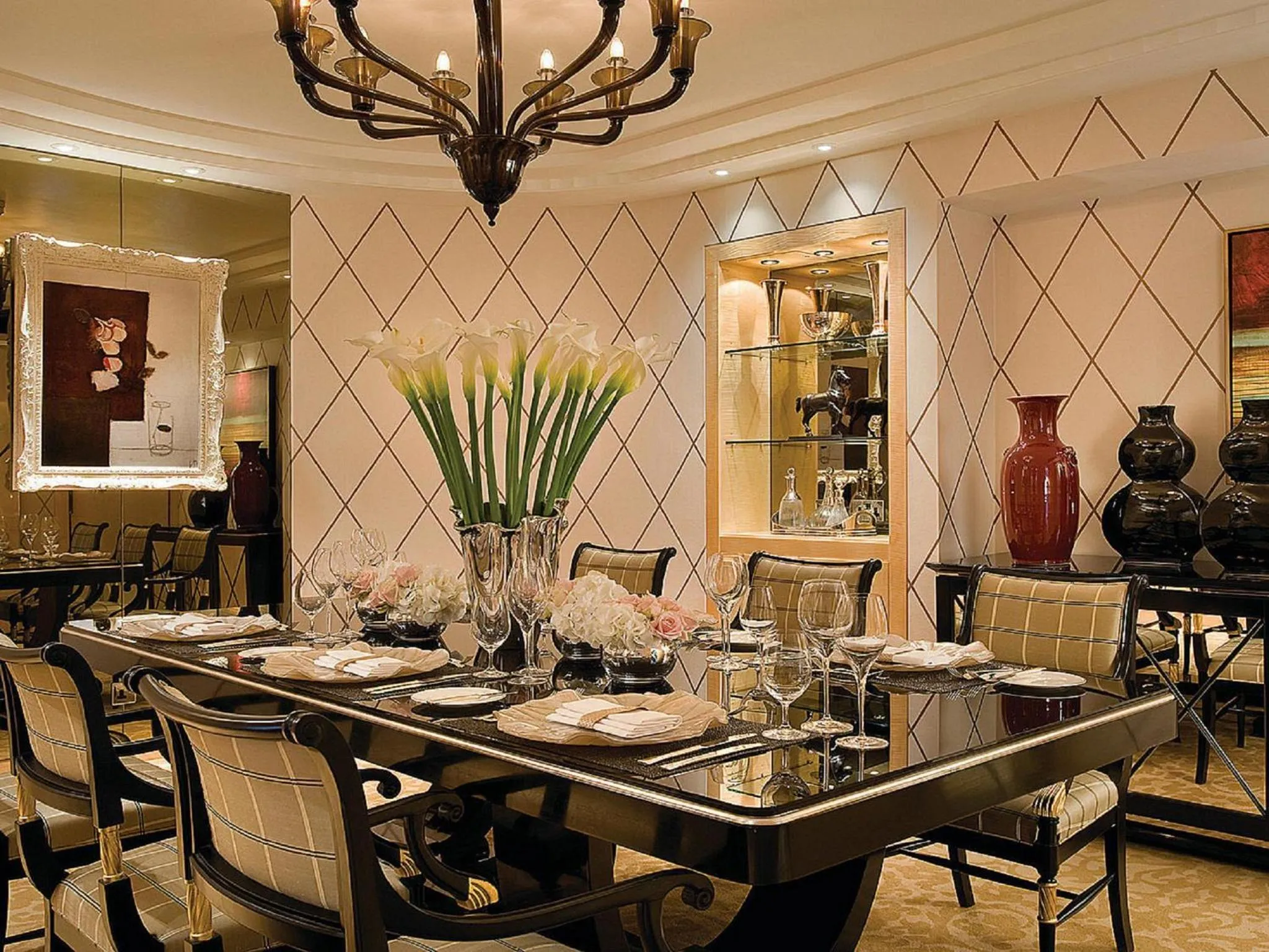 Seating area in Four Seasons Hotel London at Park Lane