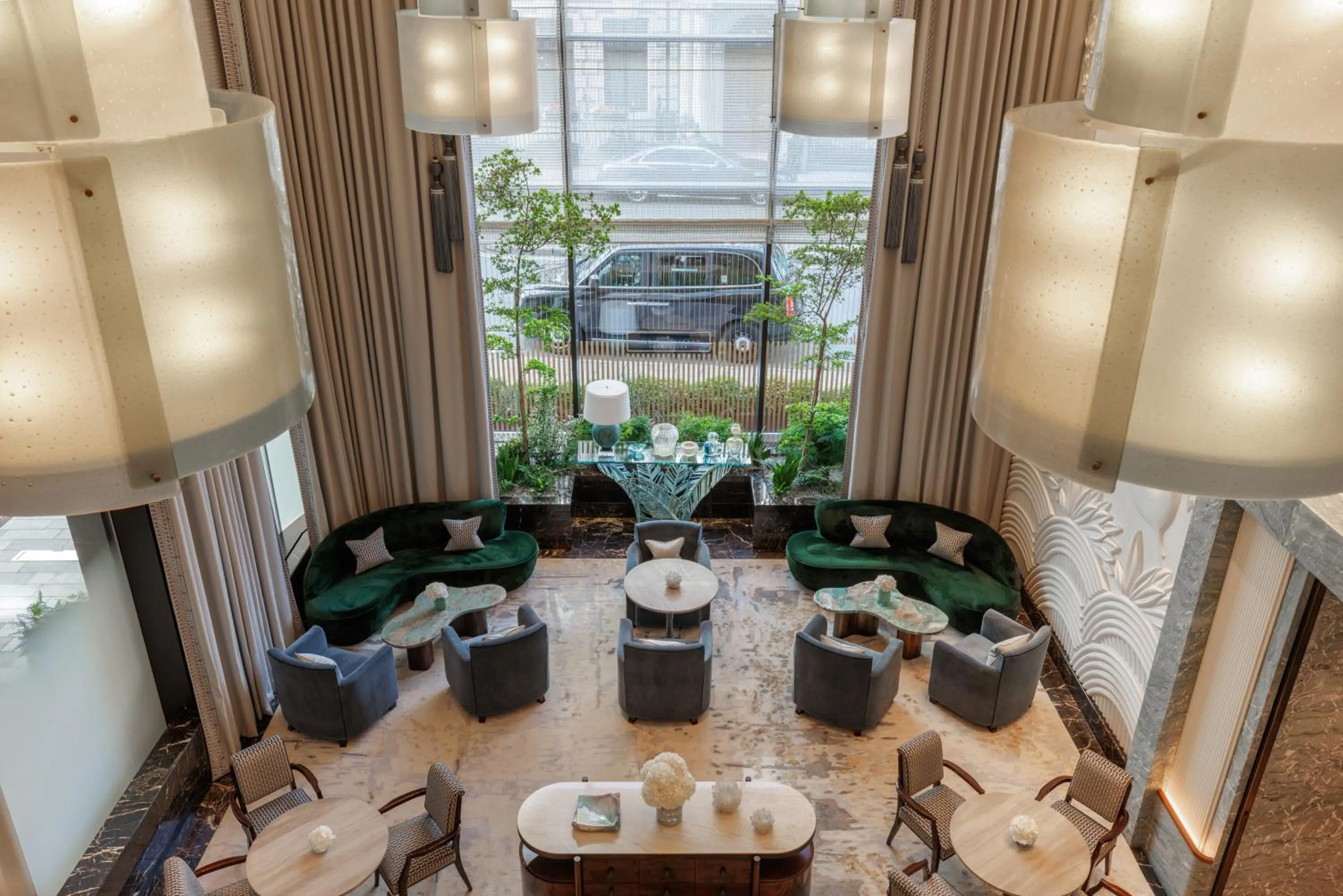 Lounge or bar in Four Seasons Hotel London at Park Lane