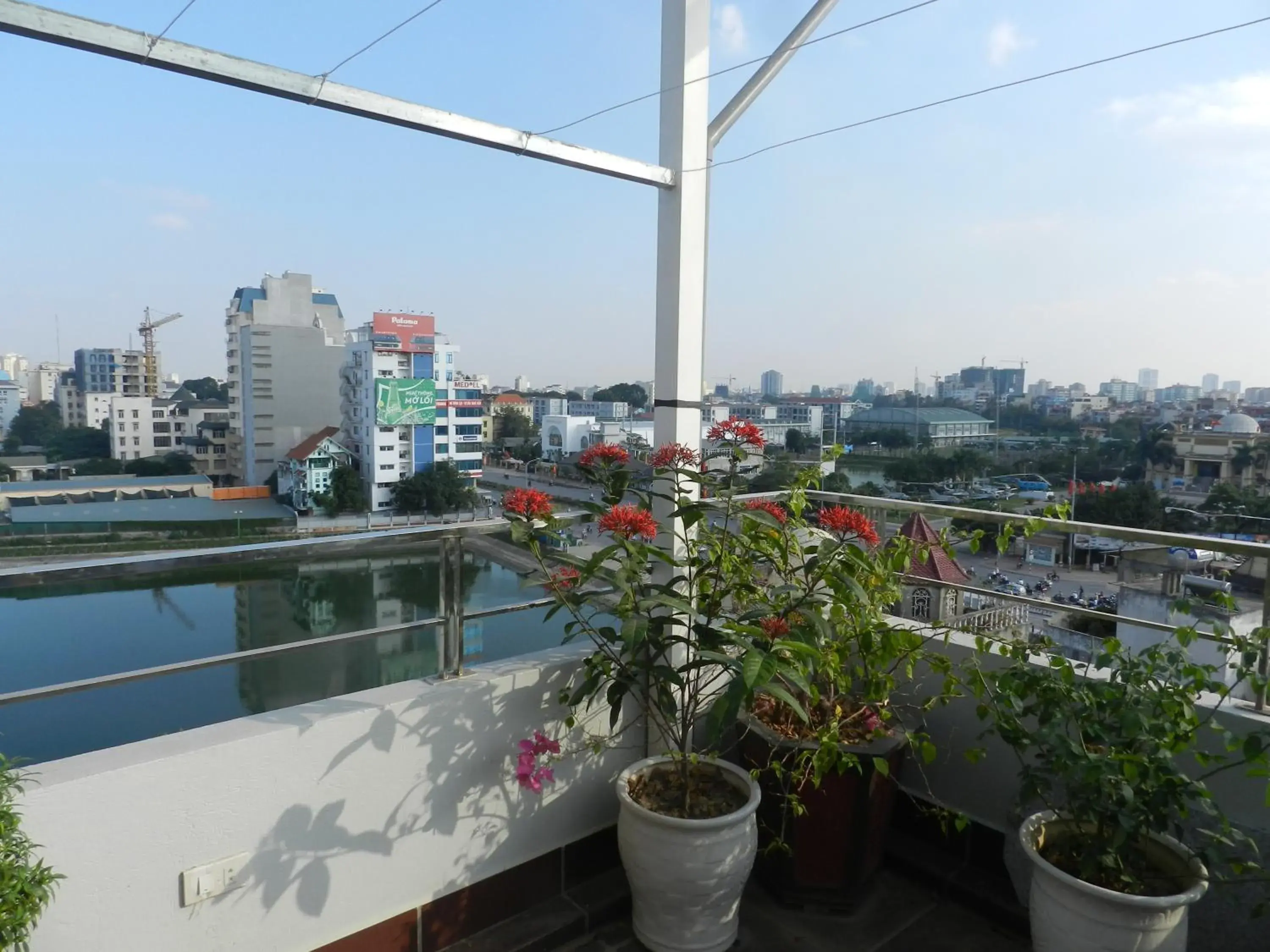 Property building in Green Hotel Property building in Green Hotel