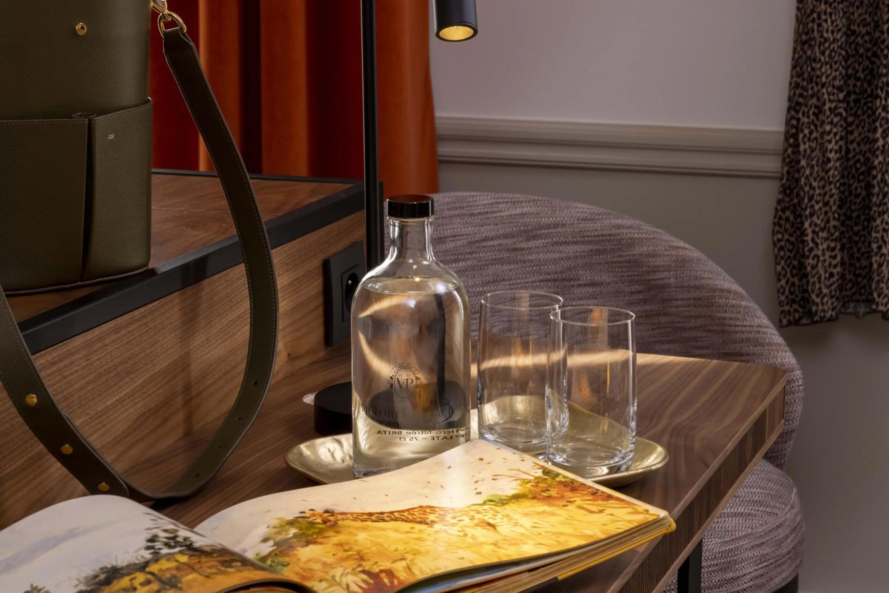 Bedroom in Victoria Palace Hotel