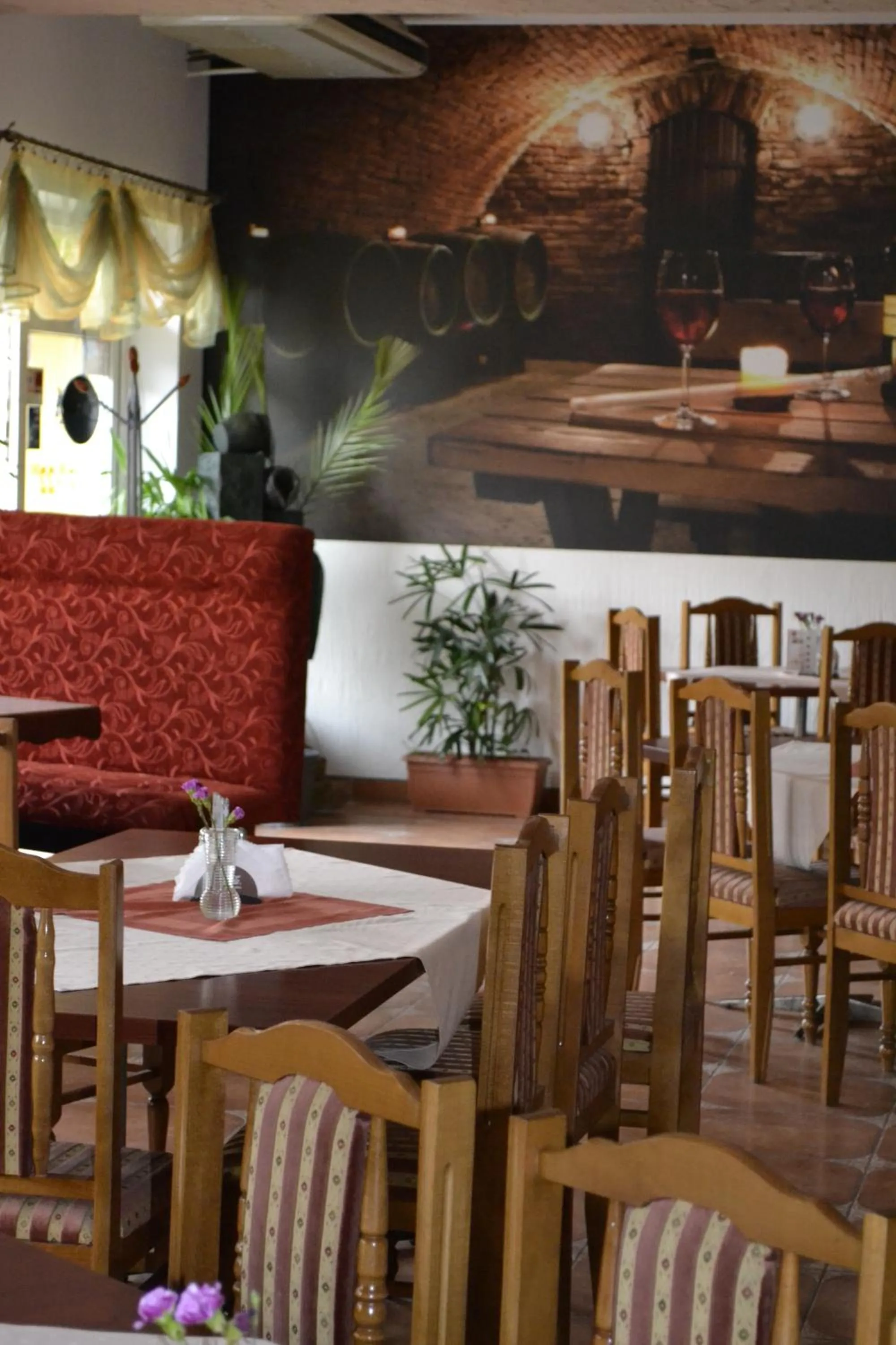 Restaurant/places to eat in Zajazd Maxim