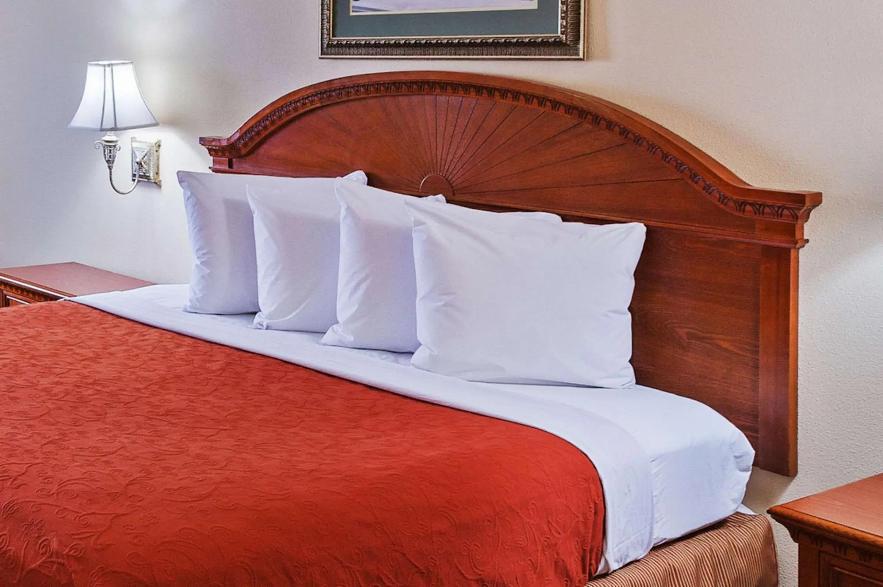 Bedroom, Bed in Country Inn & Suites by Radisson, Amarillo I-40 West, TX Bedroom, Bed in Country Inn & Suites by Radisson, Amarillo I-40 West, TX