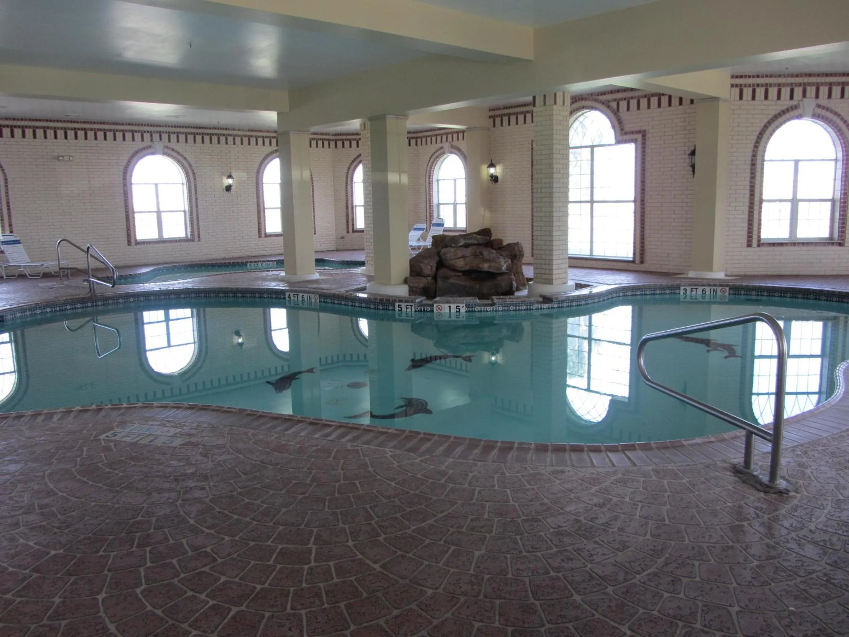 Swimming pool in Country Inn & Suites by Radisson, Amarillo I-40 West, TX
