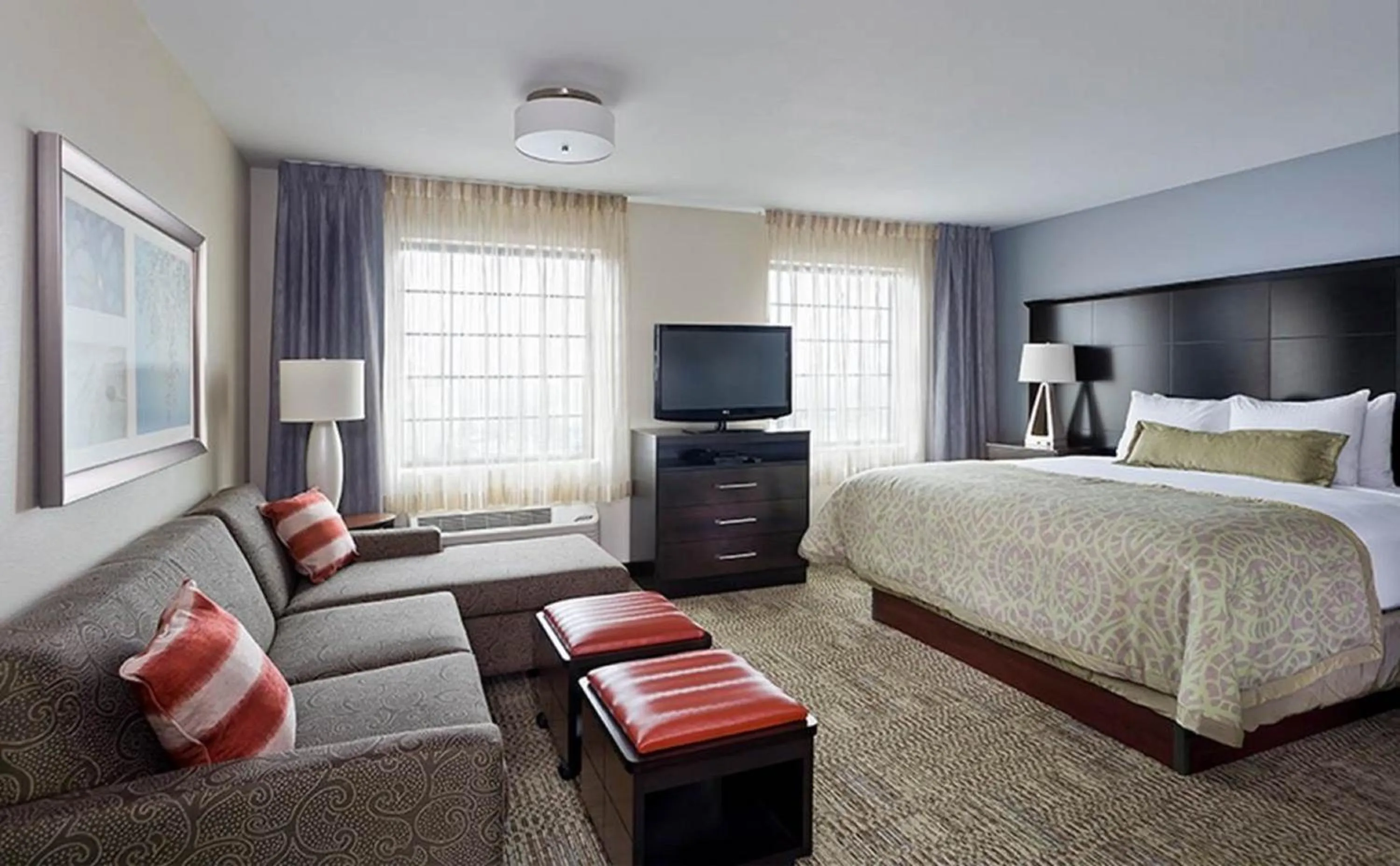 Photo of the whole room, Bed in Staybridge Suites Montgomeryville by IHG