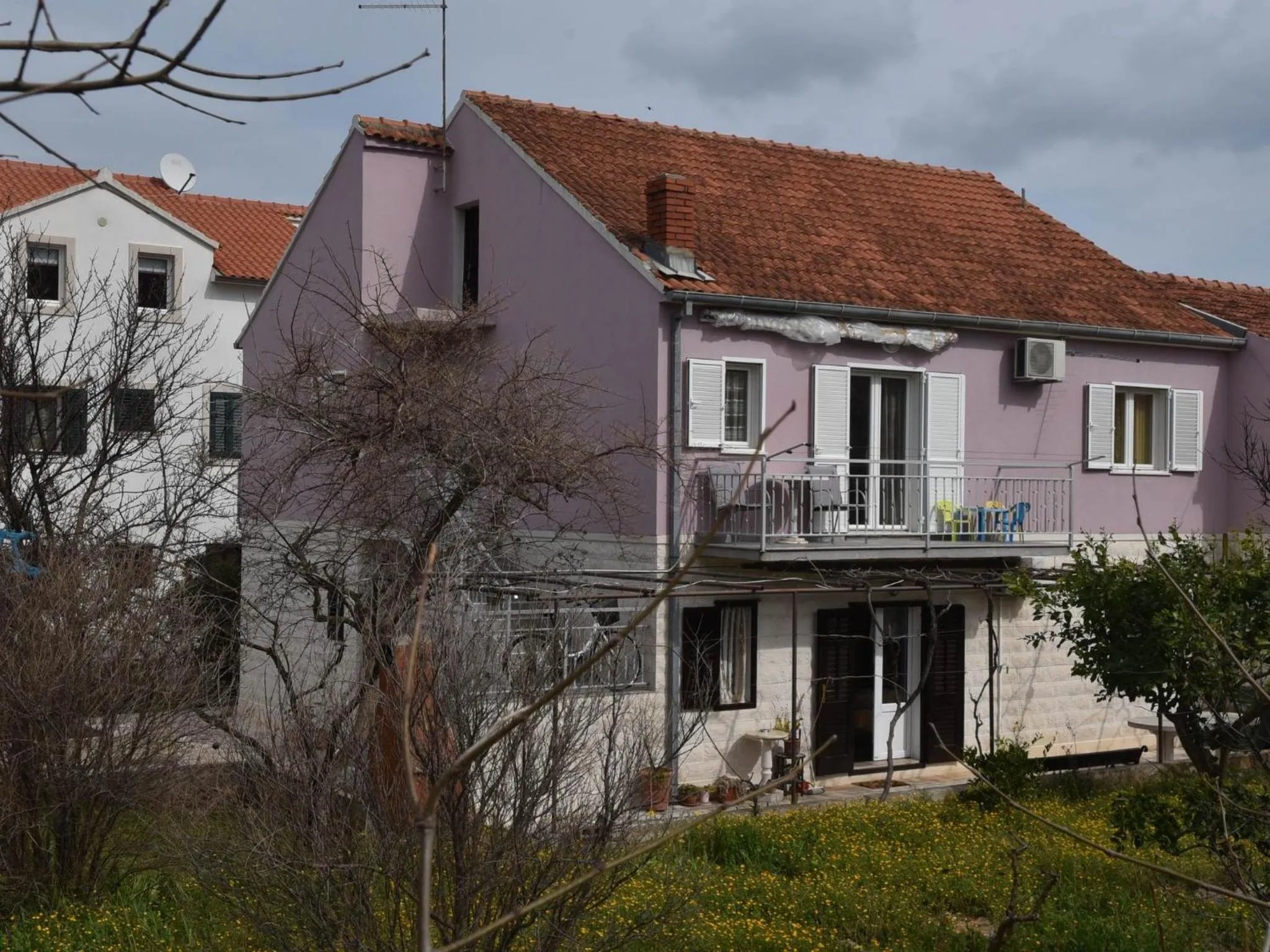 Property building in Apartment Manigo