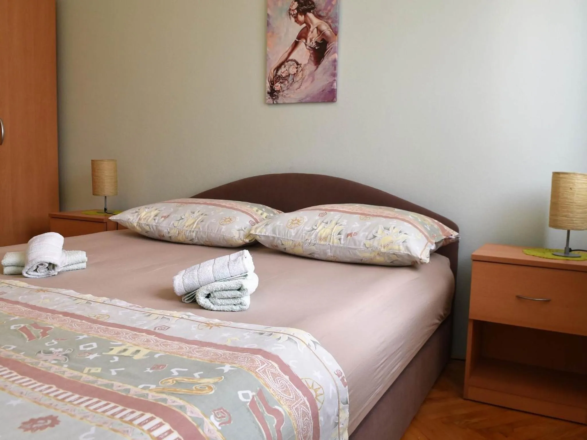 Bedroom, Bed in Apartment Manigo