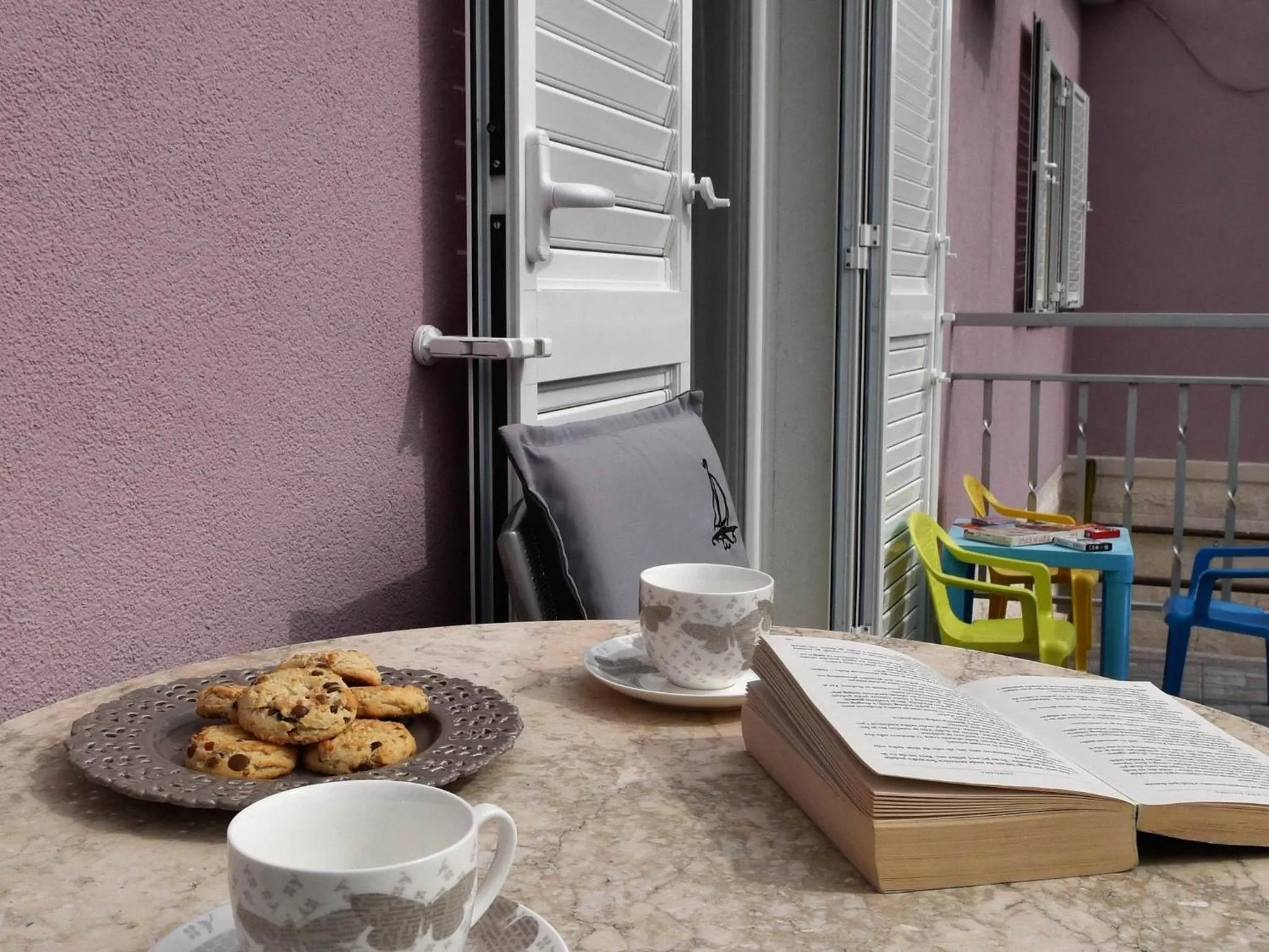 Balcony/Terrace in Apartment Manigo
