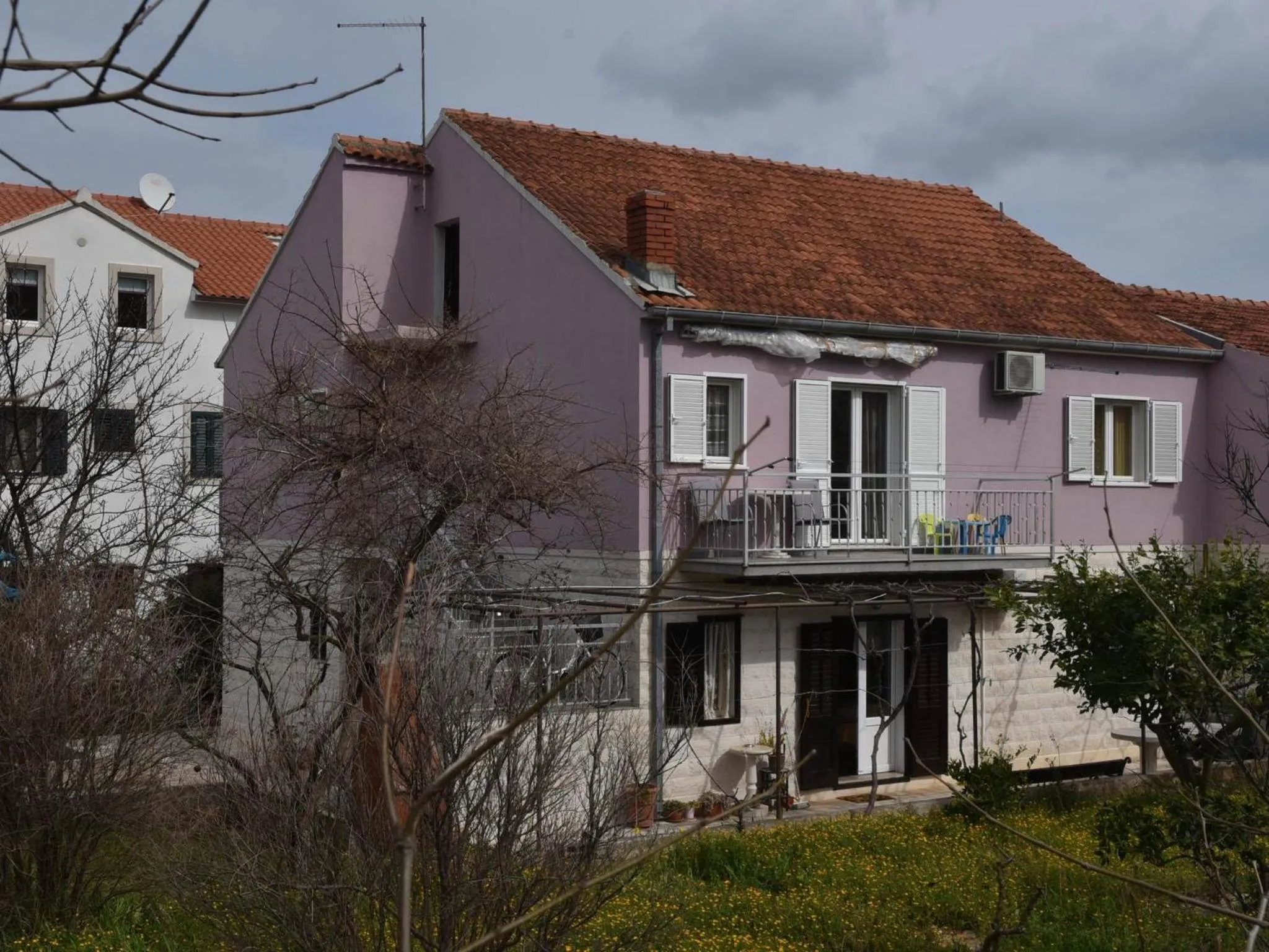 Property building in Apartment Manigo