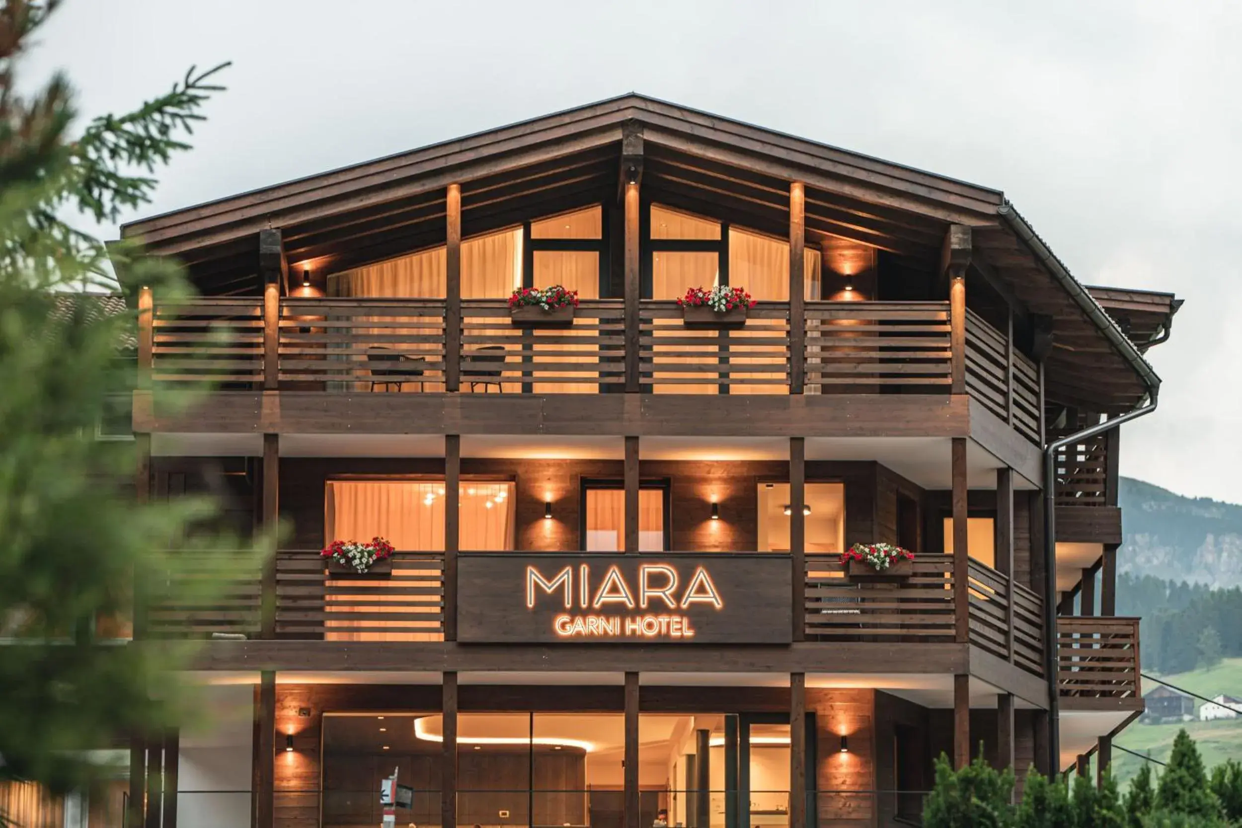 Garni Hotel Miara - Your Dolomites Home Garni Hotel Miara - Your Dolomites Home