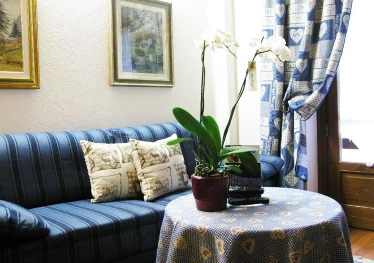 Living room in Hotel Bucaneve