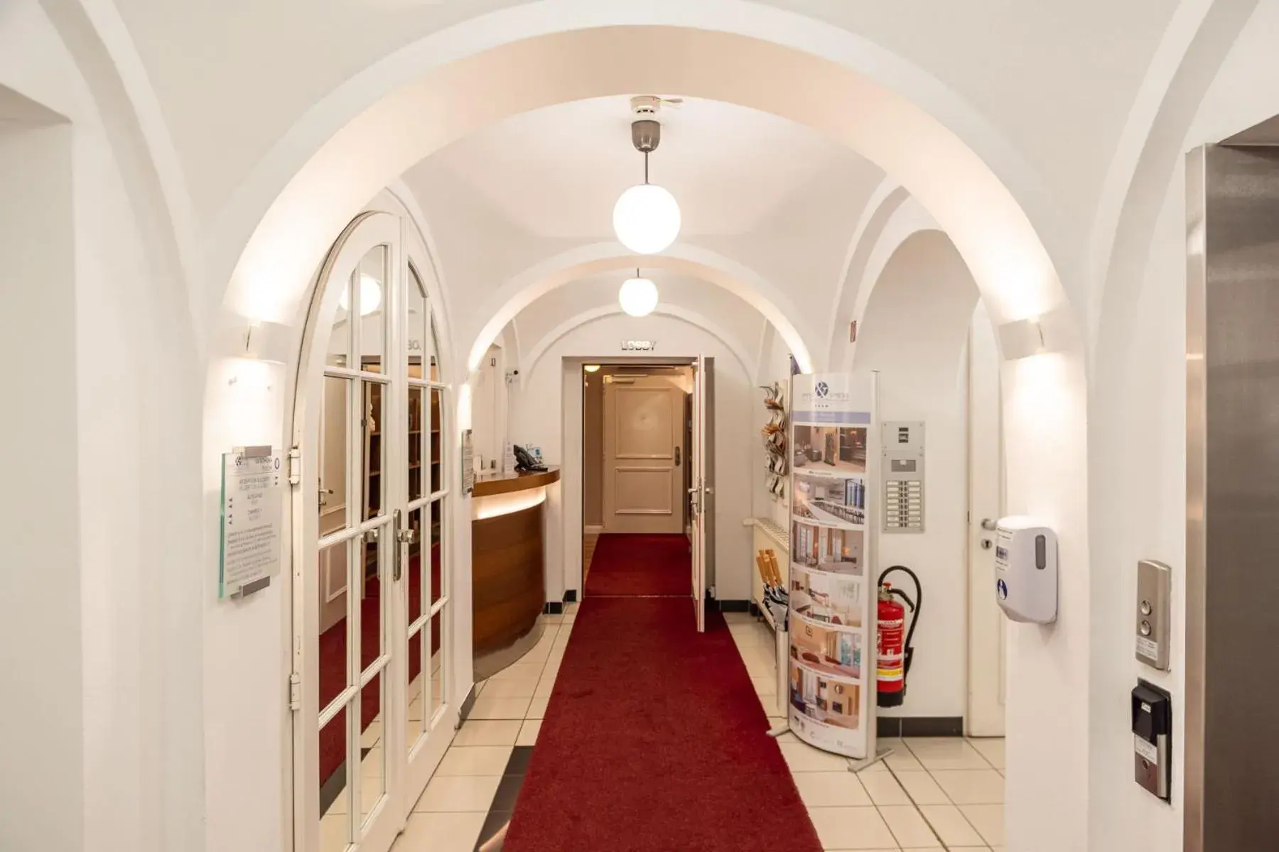 Facade/entrance in Hotel Spiess & Spiess Facade/entrance in Hotel Spiess & Spiess