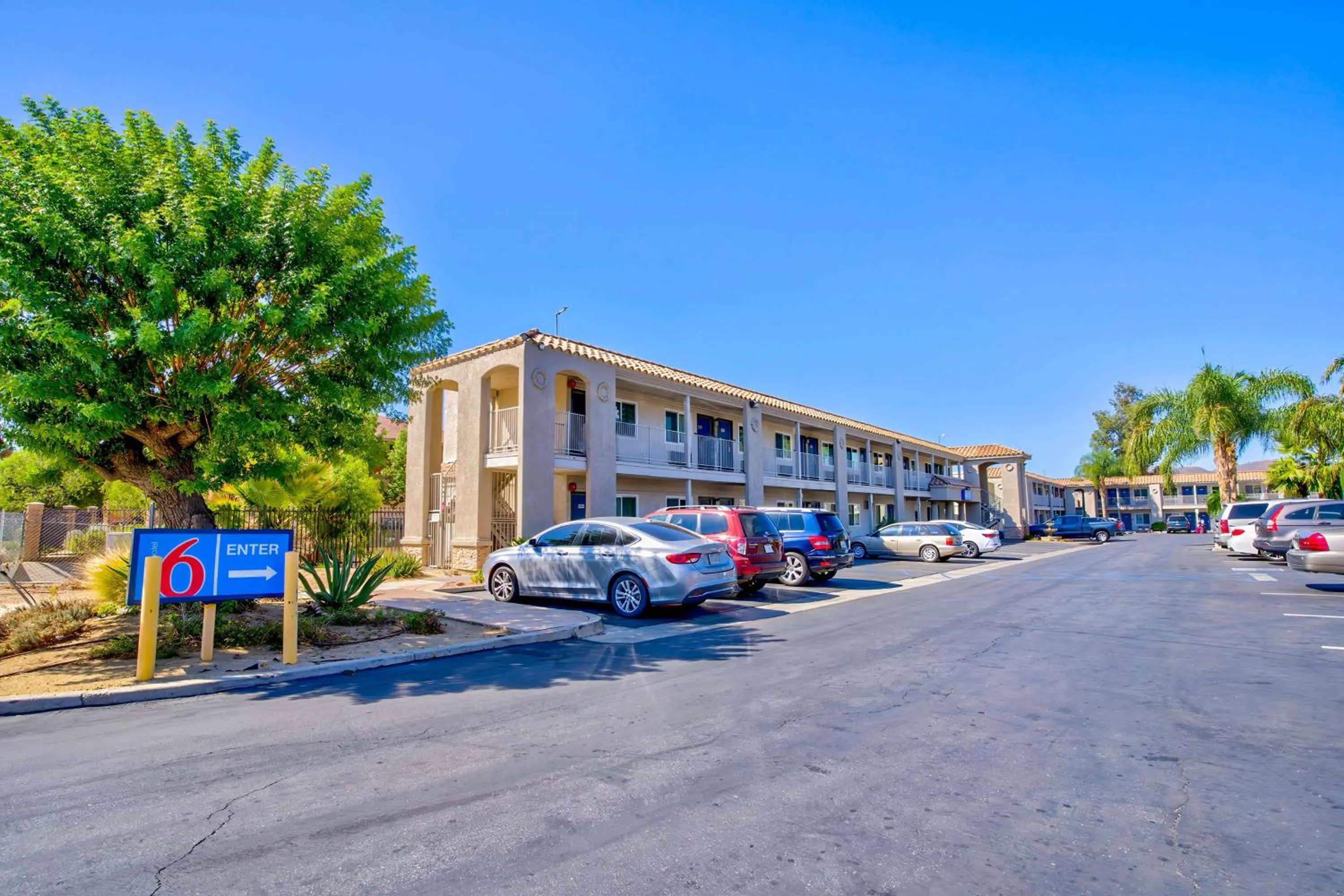 Property building in Motel 6-Menifee, CA