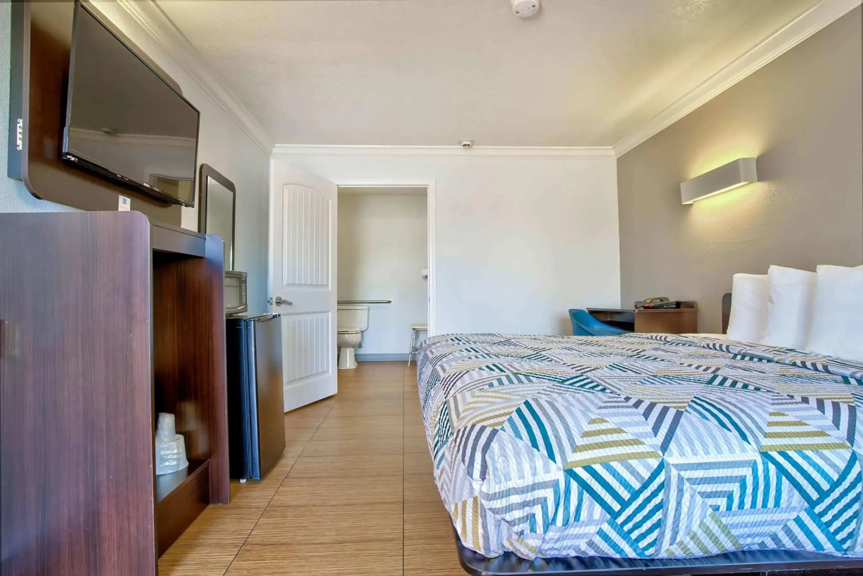 Bedroom, Bed in Motel 6-Menifee, CA Bedroom, Bed in Motel 6-Menifee, CA