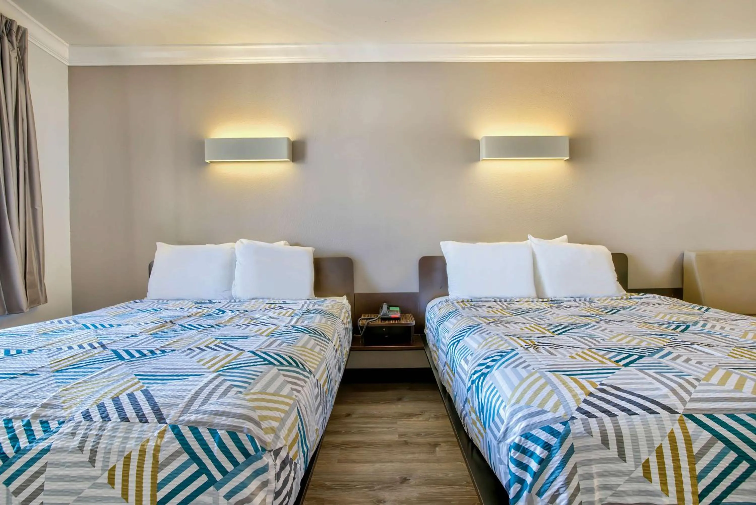 Bedroom, Bed in Motel 6-Menifee, CA