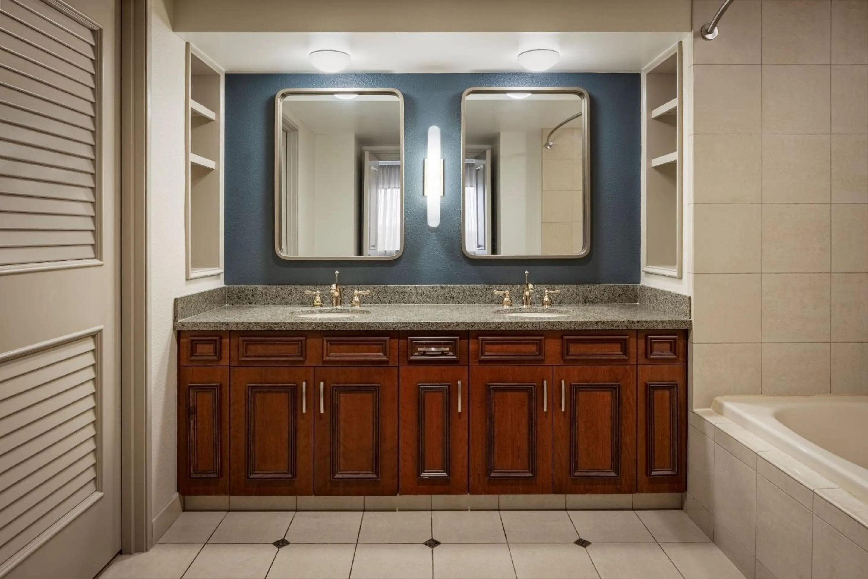 Bathroom in Harrah's Kansas City, A Caesars Destination