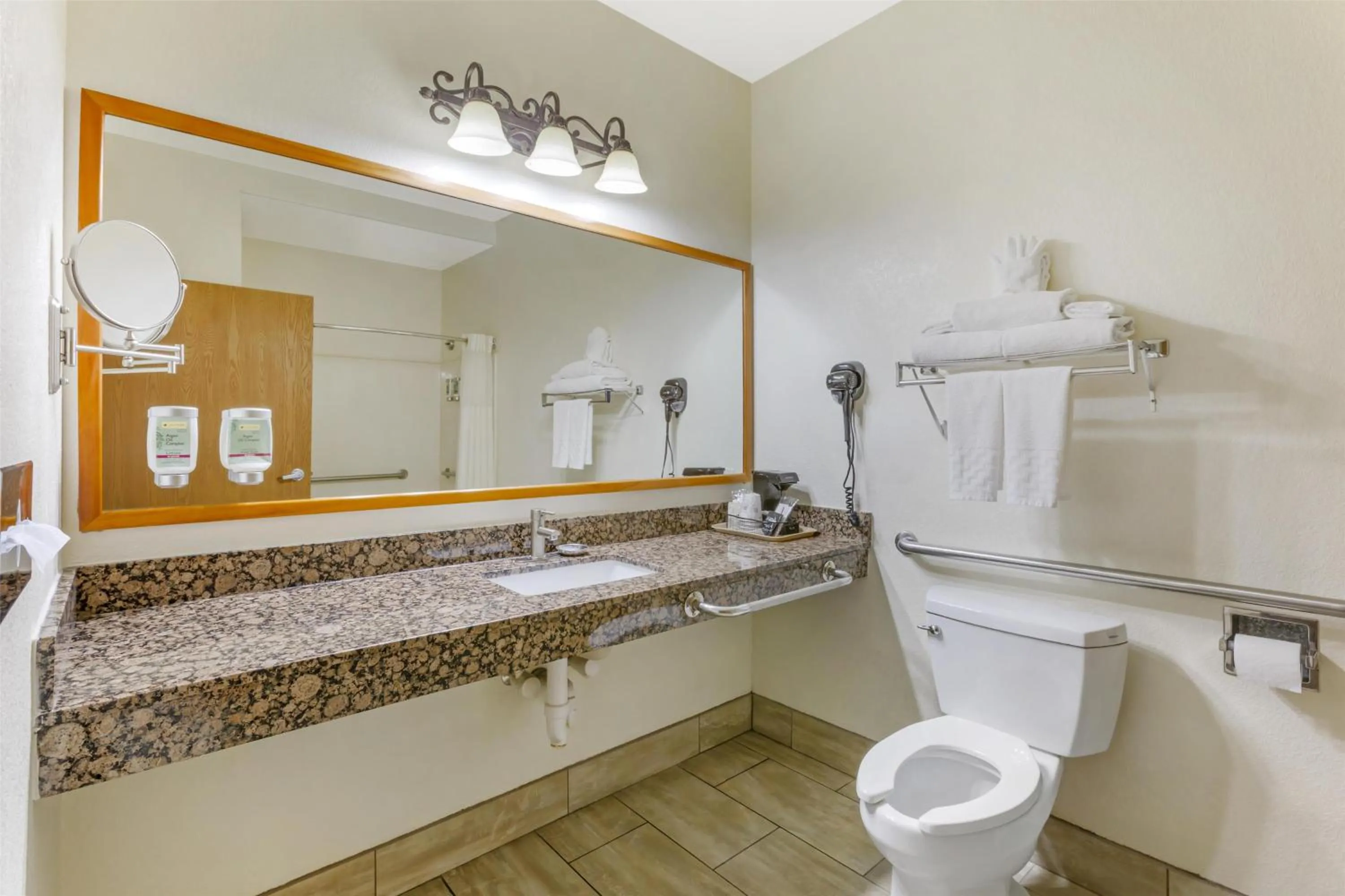 Bathroom in Best Western Gold Canyon Inn & Suites