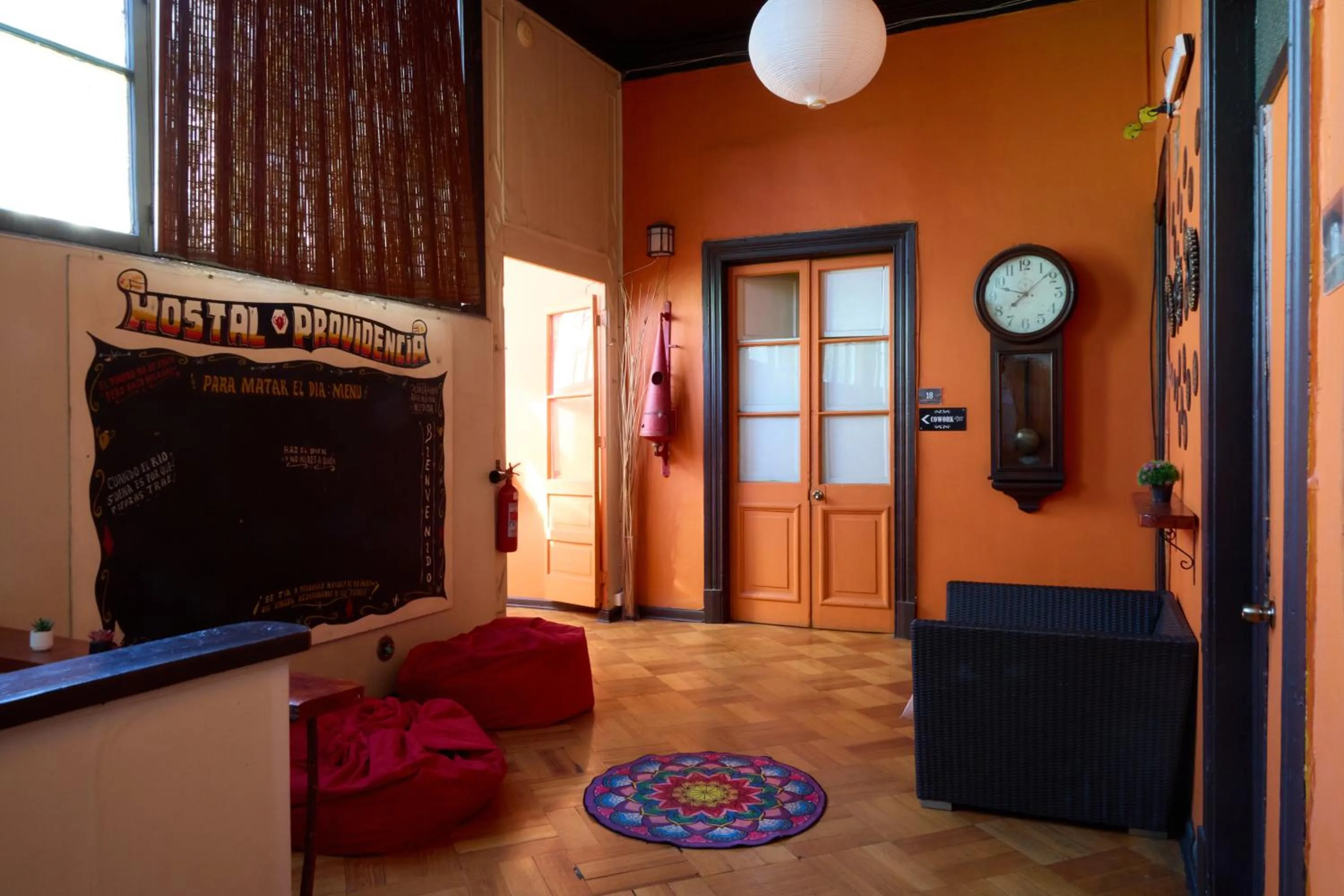 Seating area in Hostal Providencia