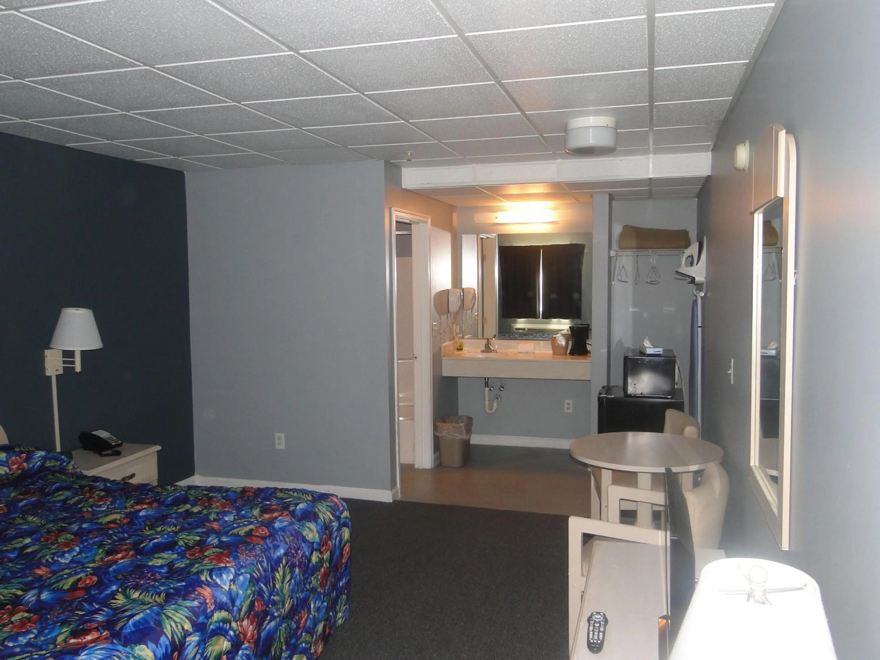 Photo of the whole room, Bed in Sea Esta Motel II