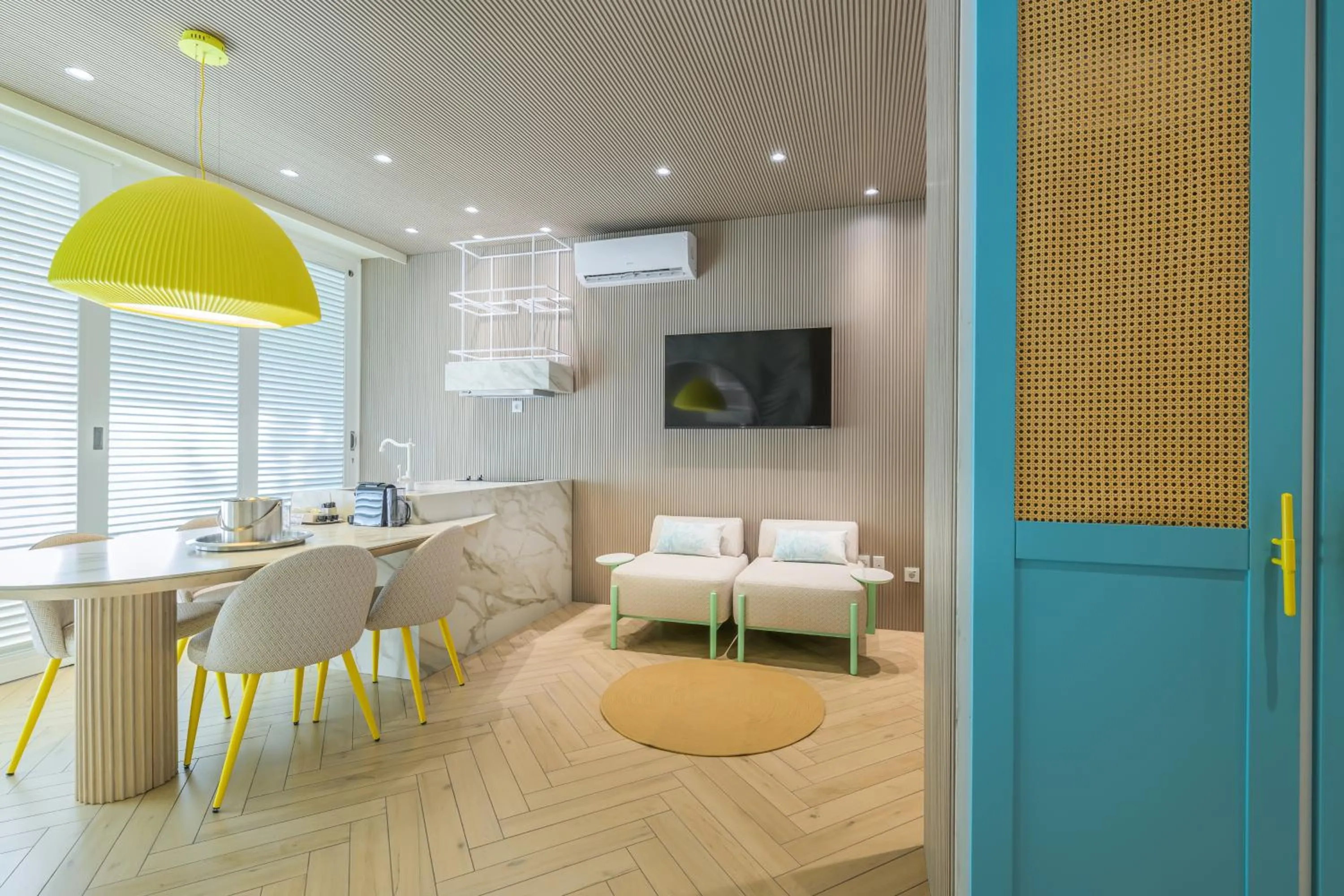 Trupial Hotel & Casino