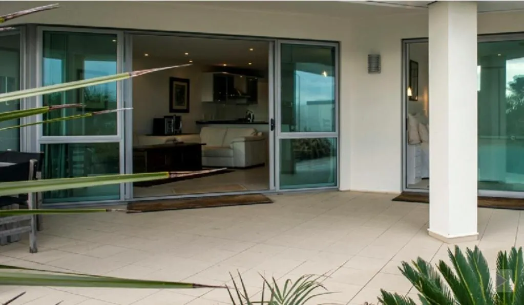 Facade/entrance in Cutterscove Resort Apartments