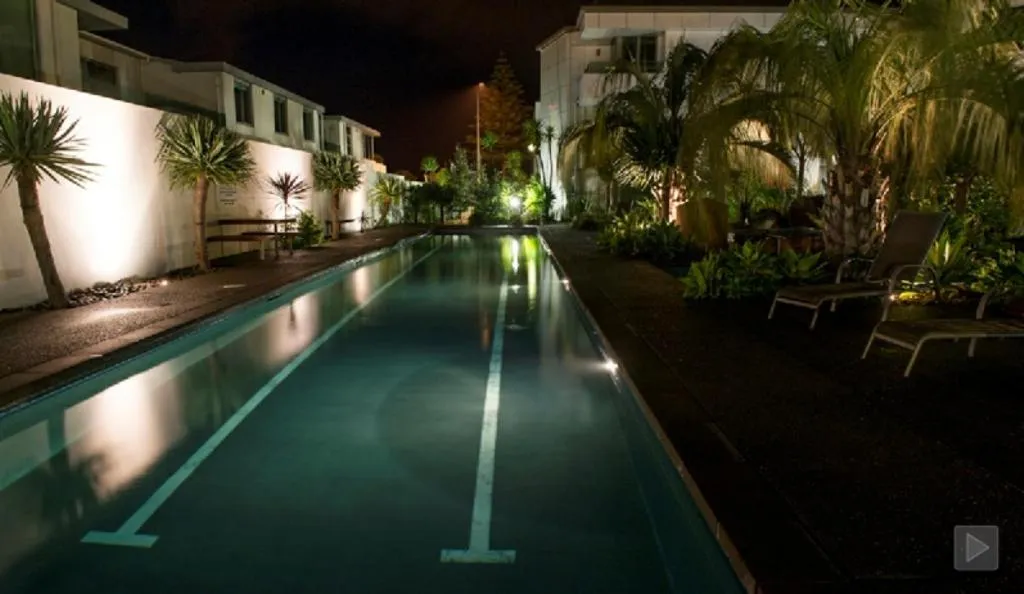 Night in Cutterscove Resort Apartments