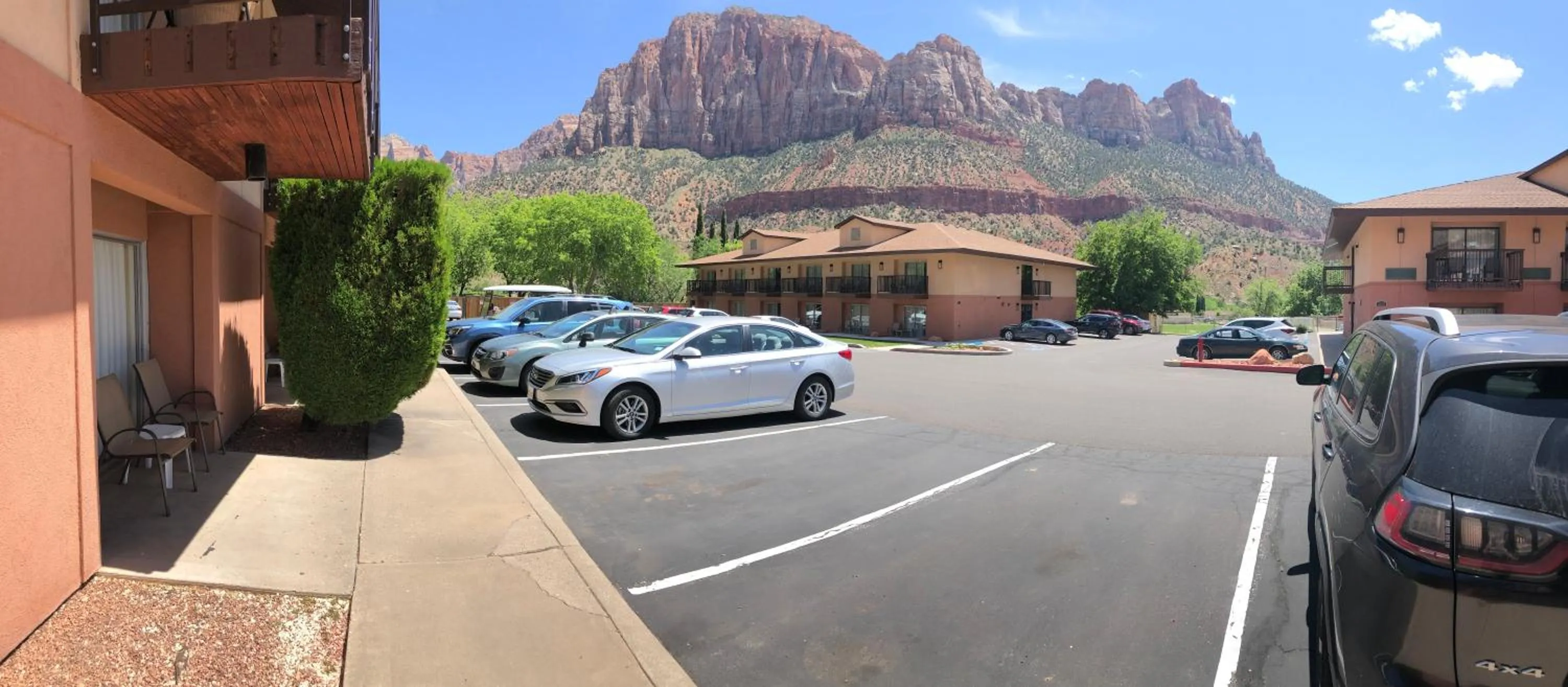 Mountain view in Bumbleberry Inn