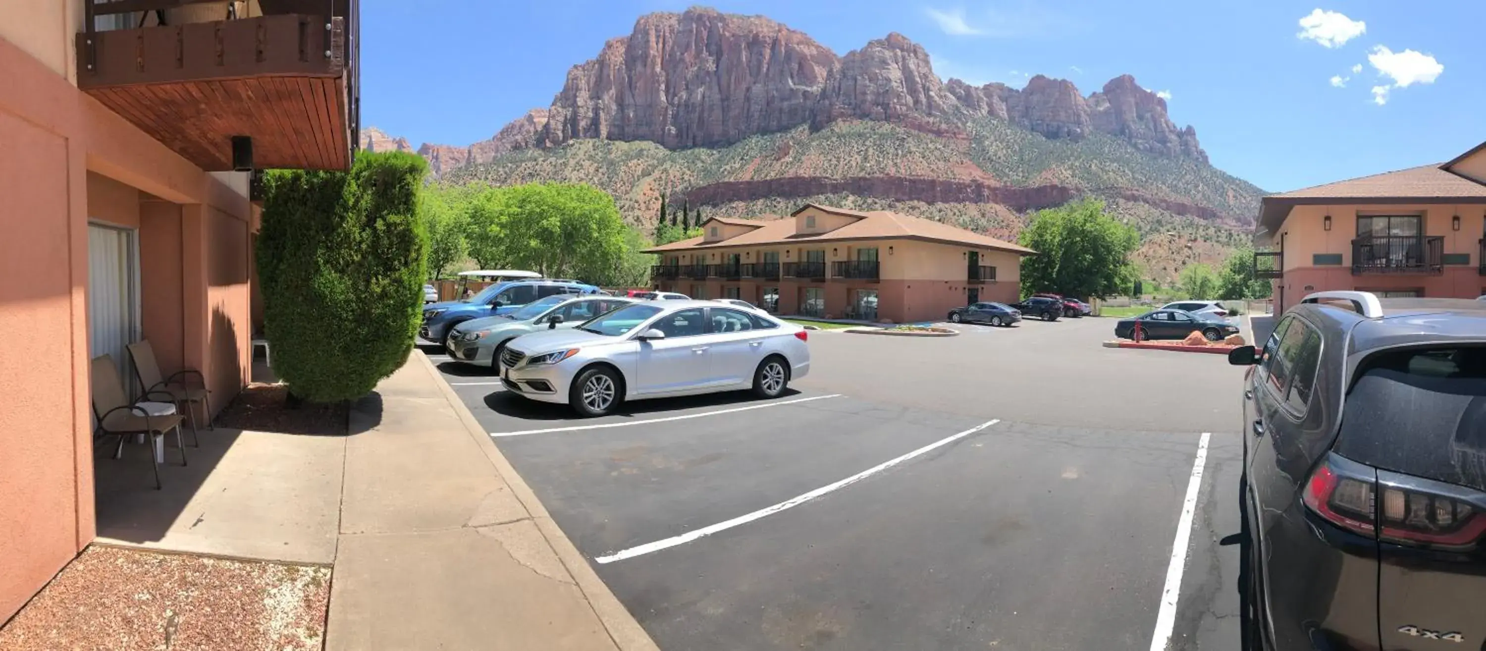 Mountain view in Bumbleberry Inn Mountain view in Bumbleberry Inn