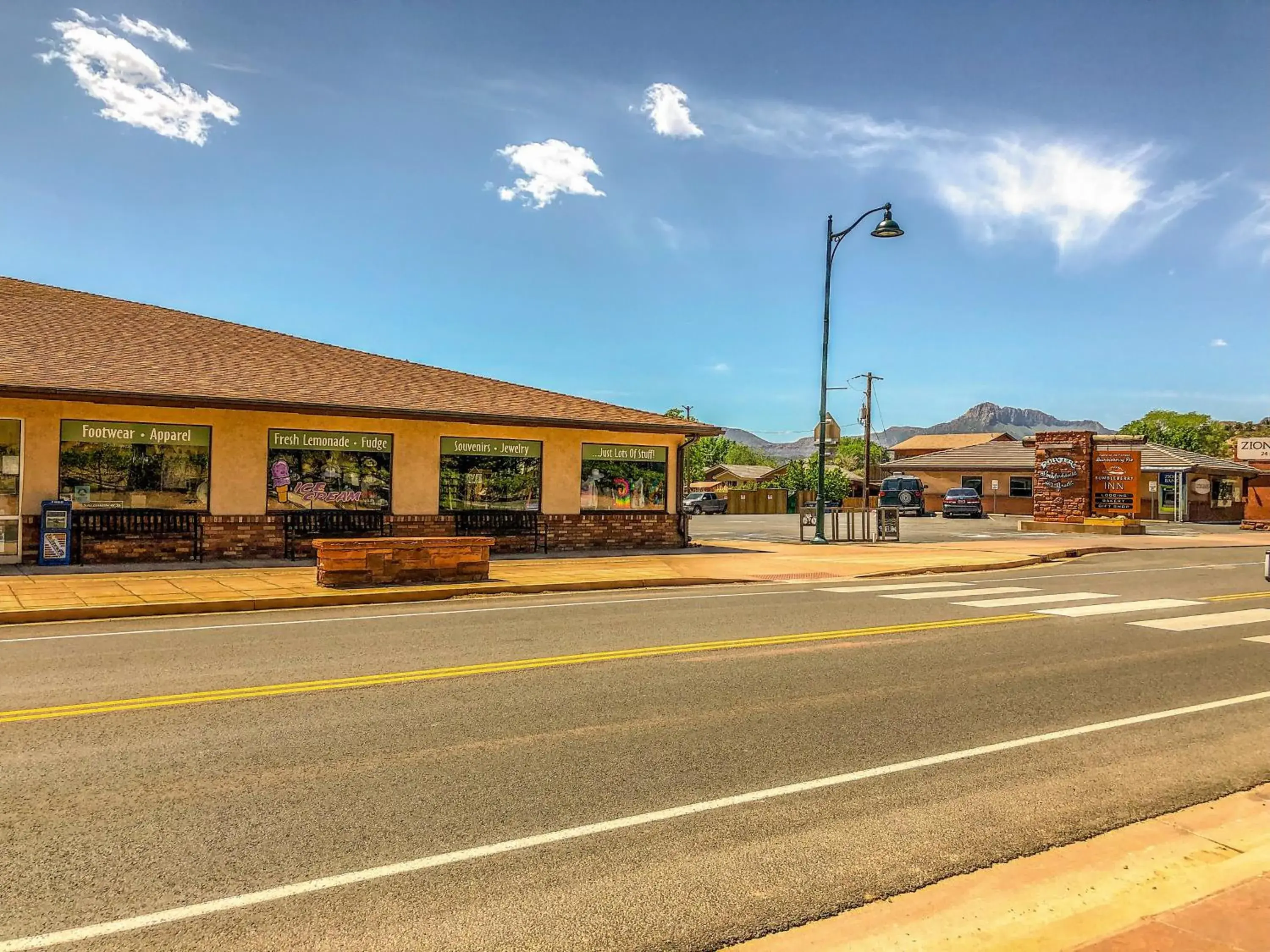 Facade/entrance in Bumbleberry Inn Facade/entrance in Bumbleberry Inn