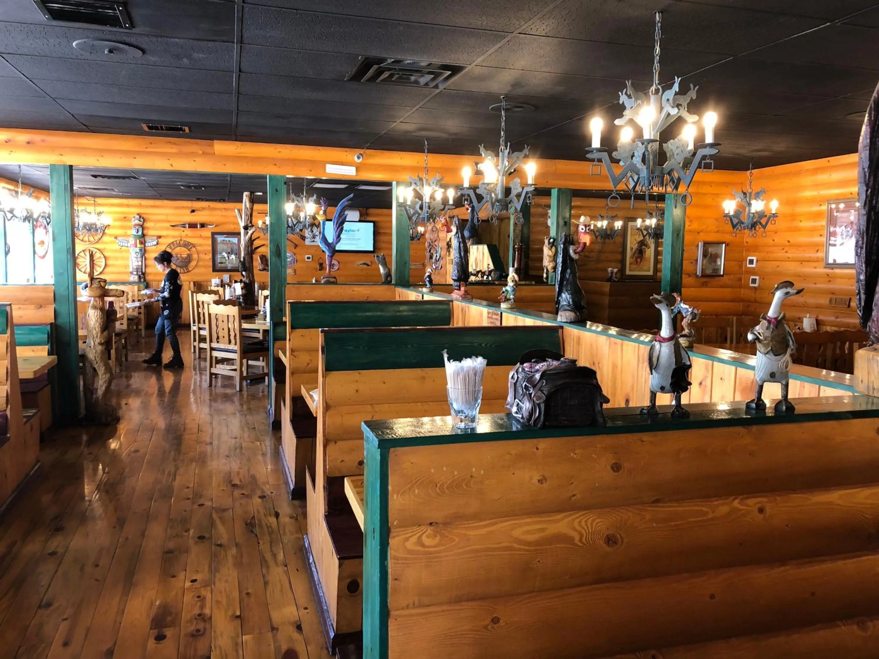 Breakfast in Bumbleberry Inn