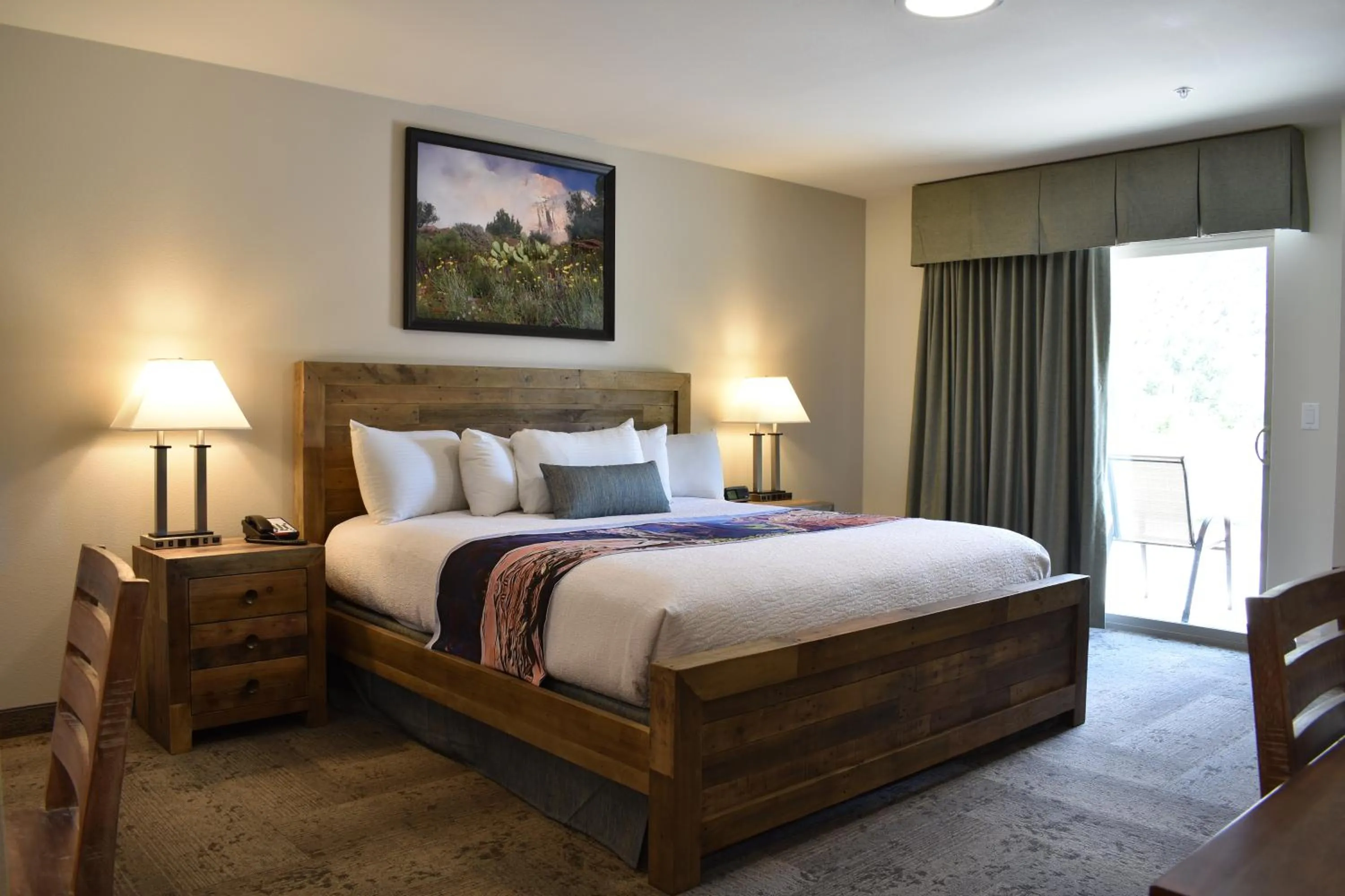 Bedroom, Bed in Bumbleberry Inn