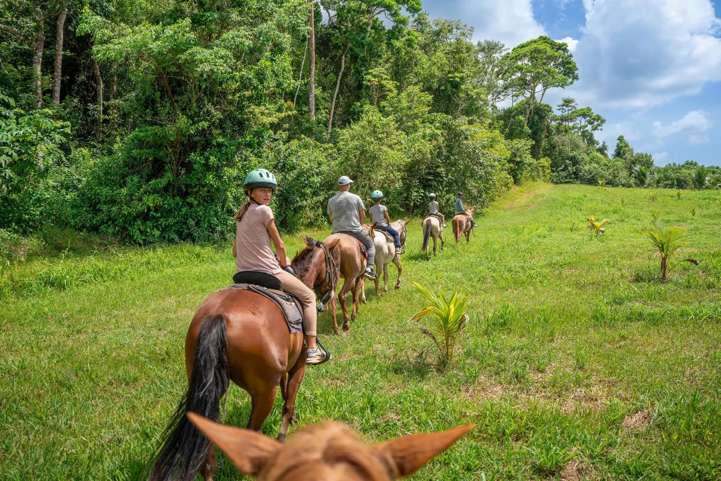 Horse-riding in Hopkins Bay Belize a Muy'Ono Resort