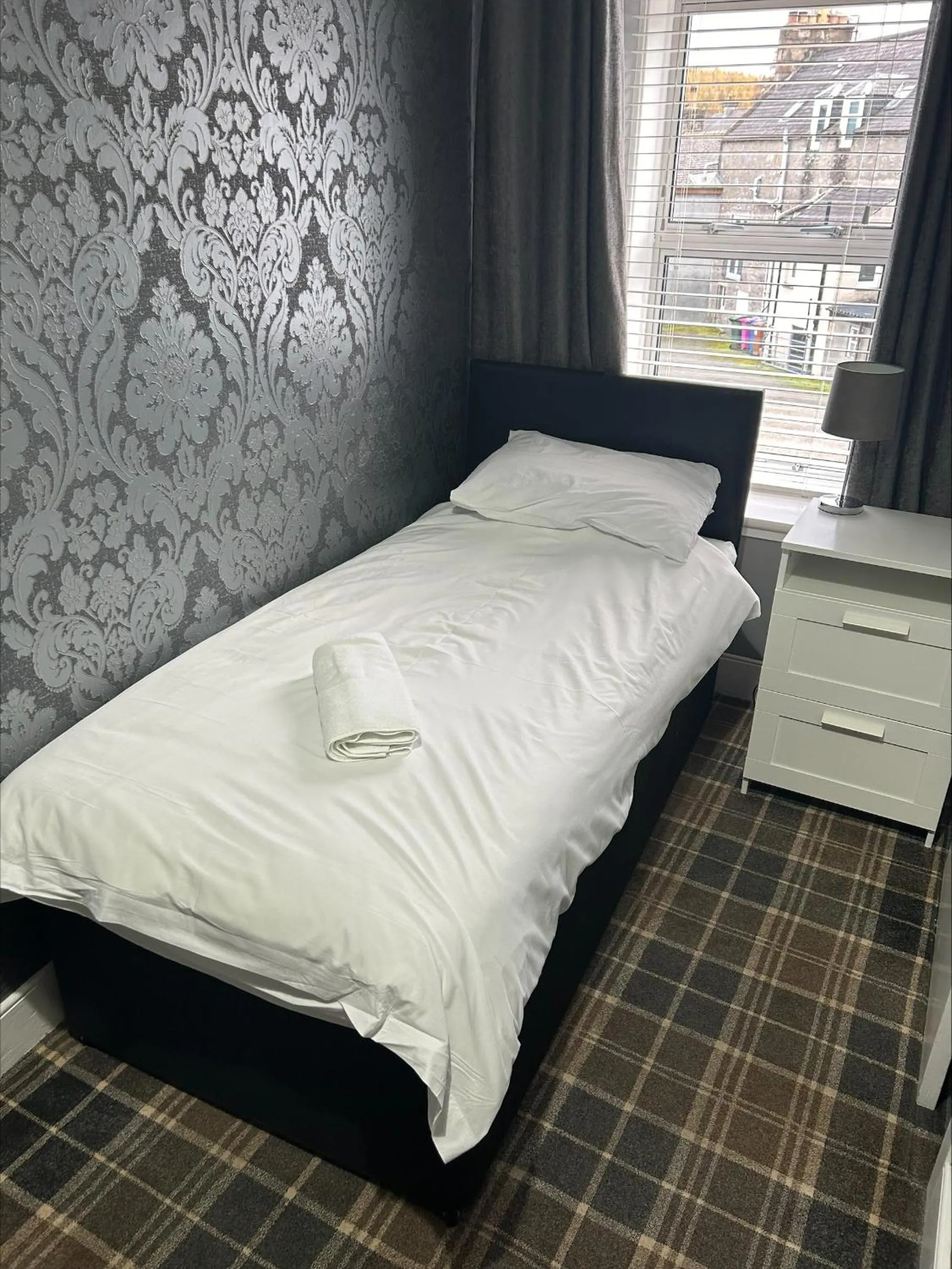 Bedroom, Bed in Whisky Capital Inn