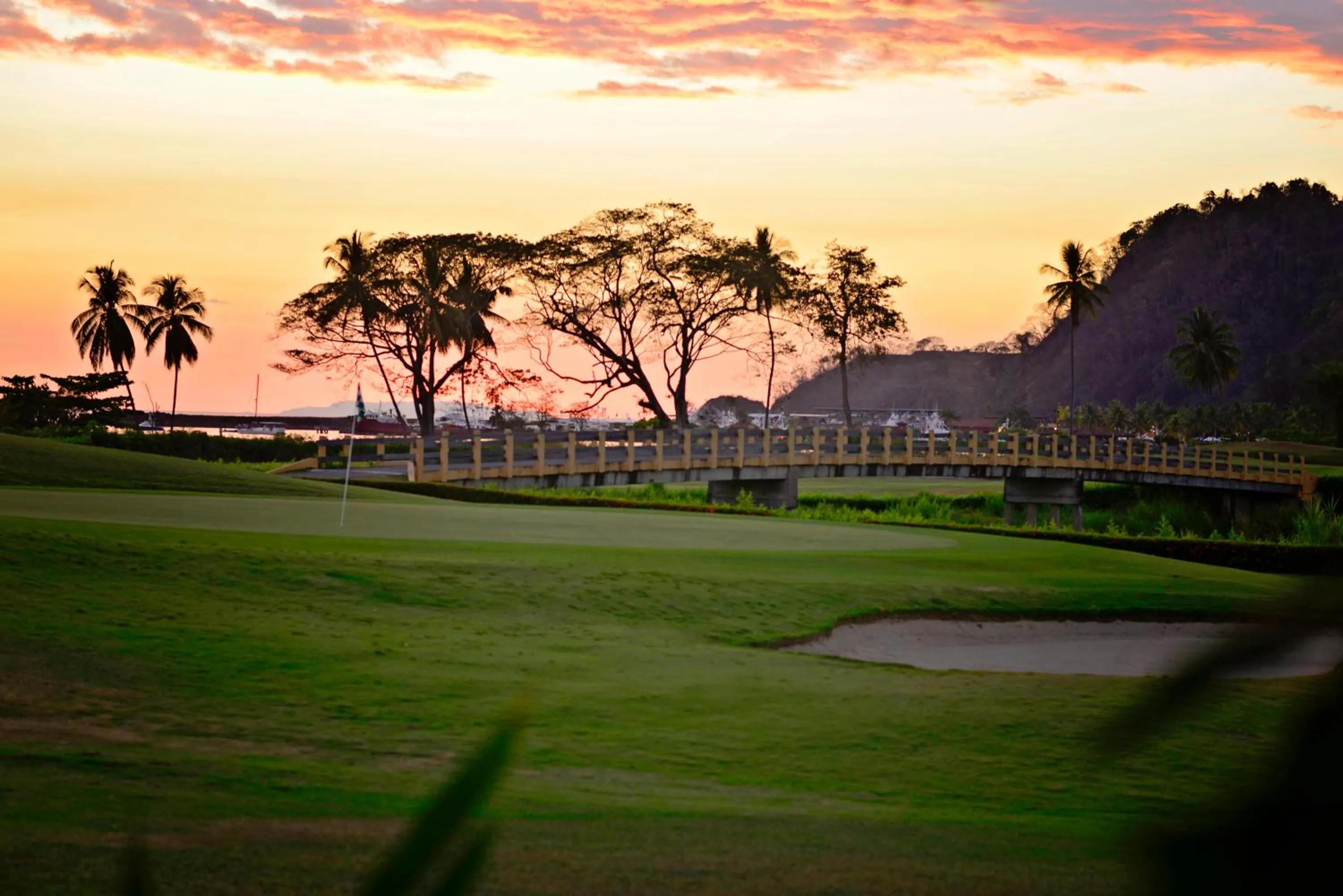 Golfcourse in HRG Condos at Los Sueños