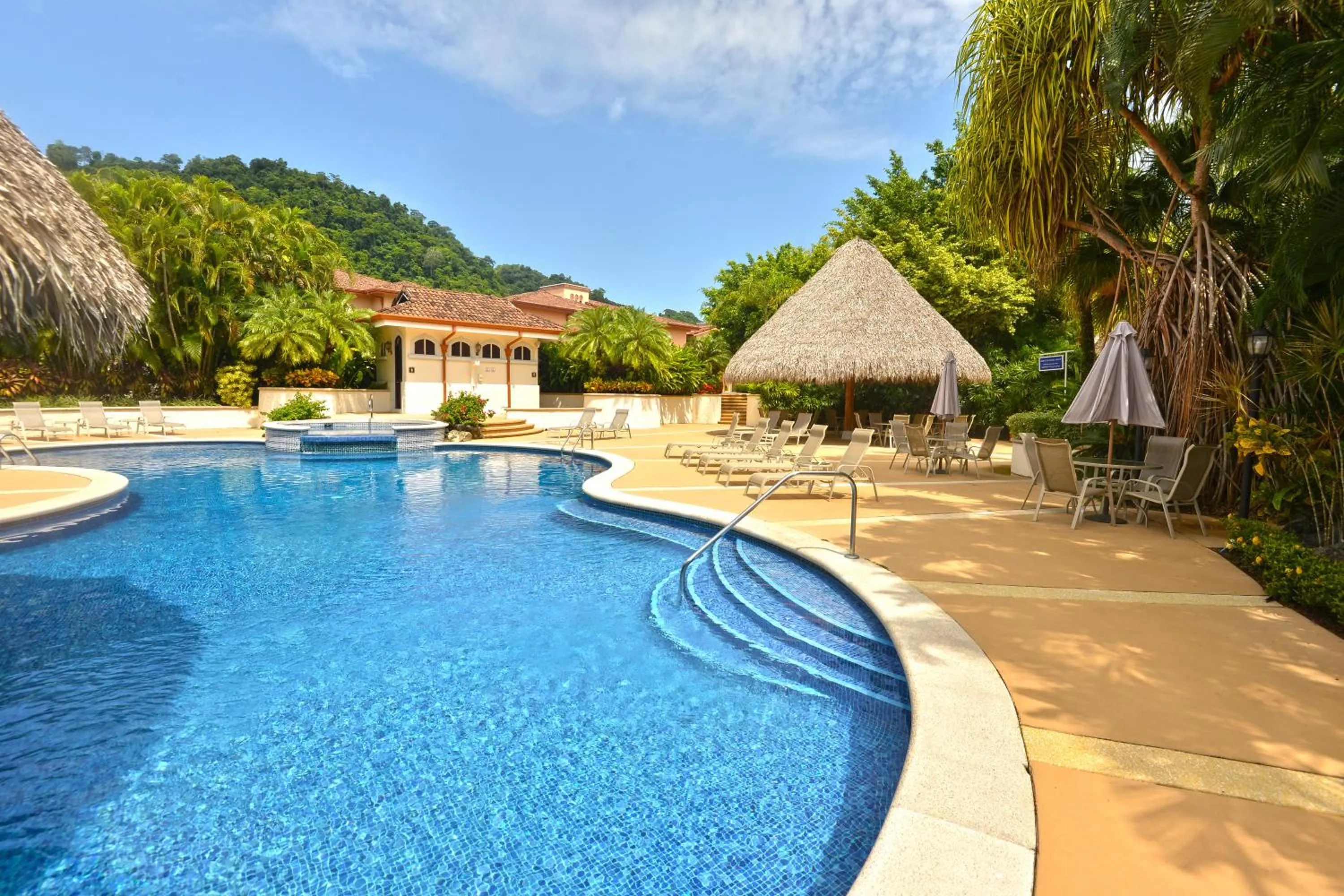Garden view in HRG Condos at Los Sueños