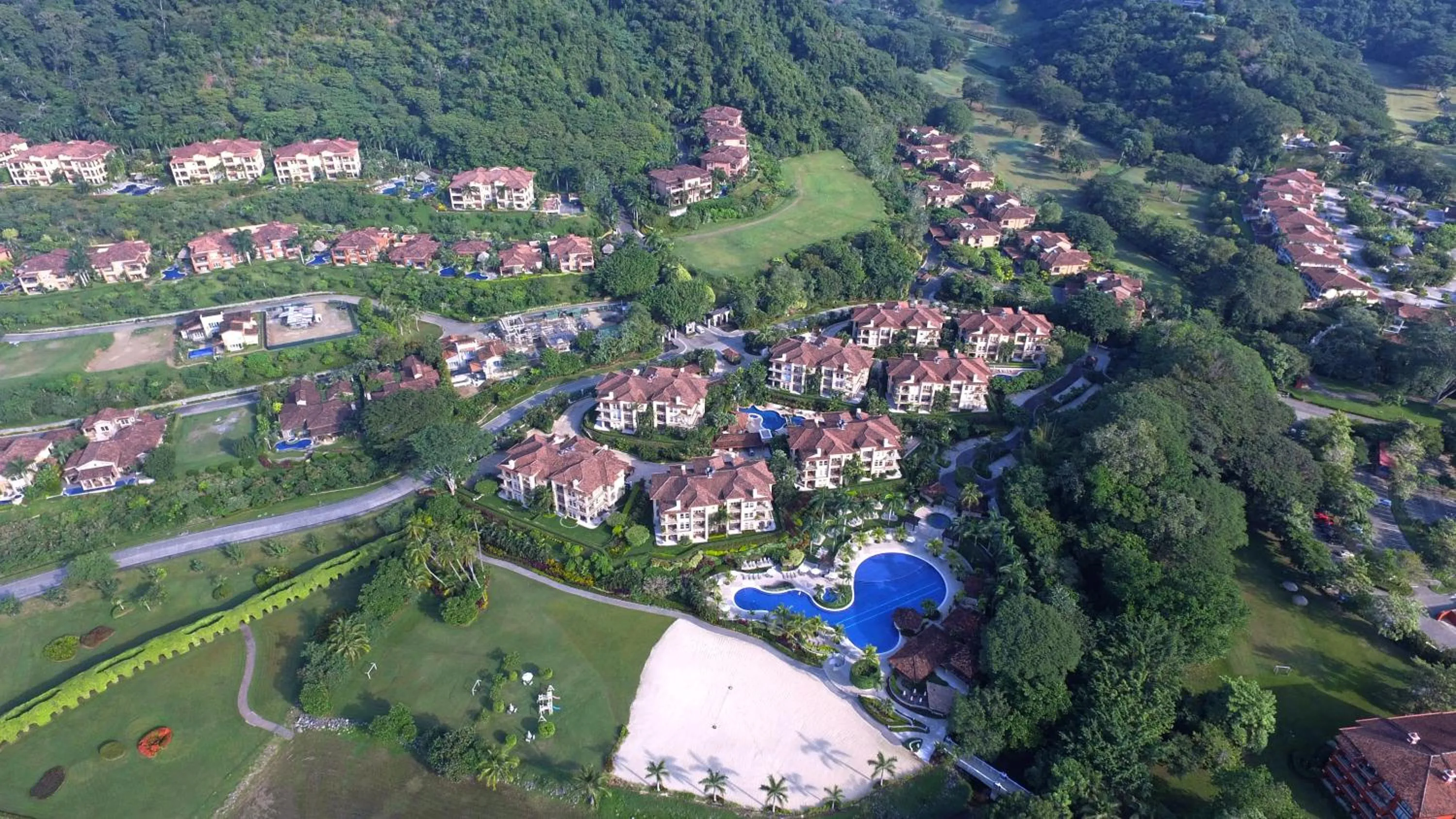 Restaurant/places to eat in HRG Condos at Los Sueños