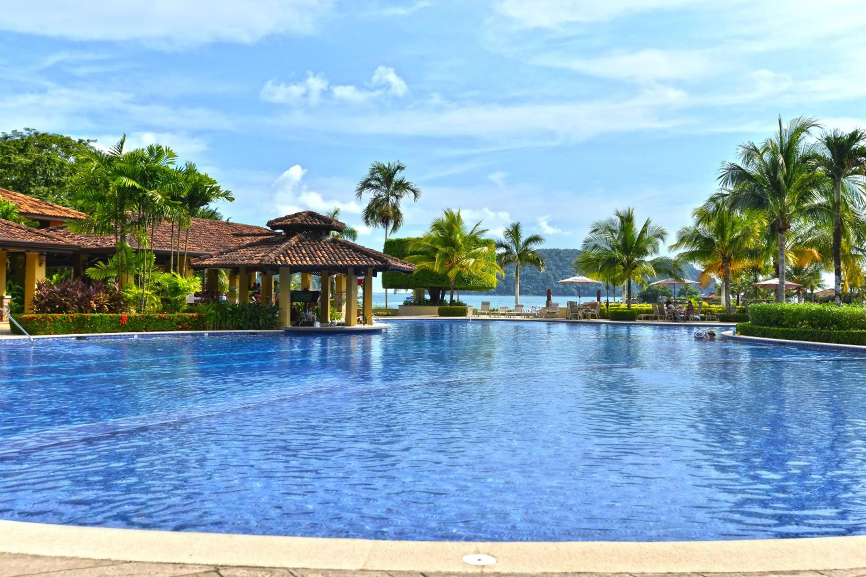 Restaurant/places to eat in HRG Condos at Los Sueños
