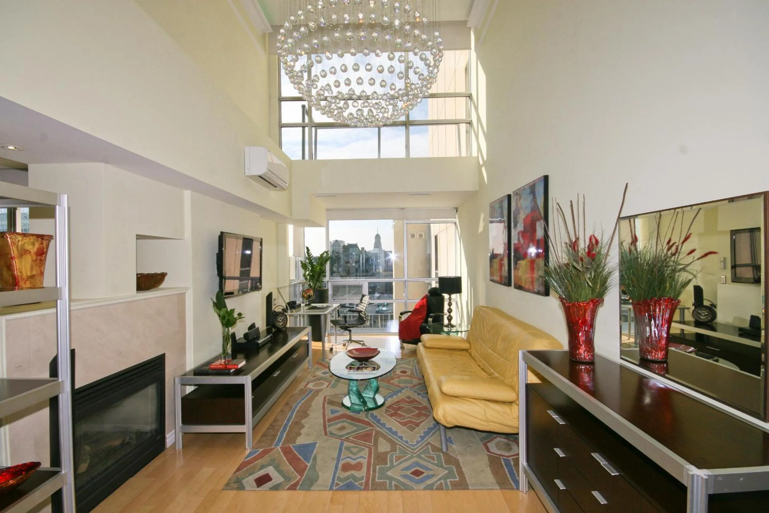 Living room in Yonge Suites Apart Hotel