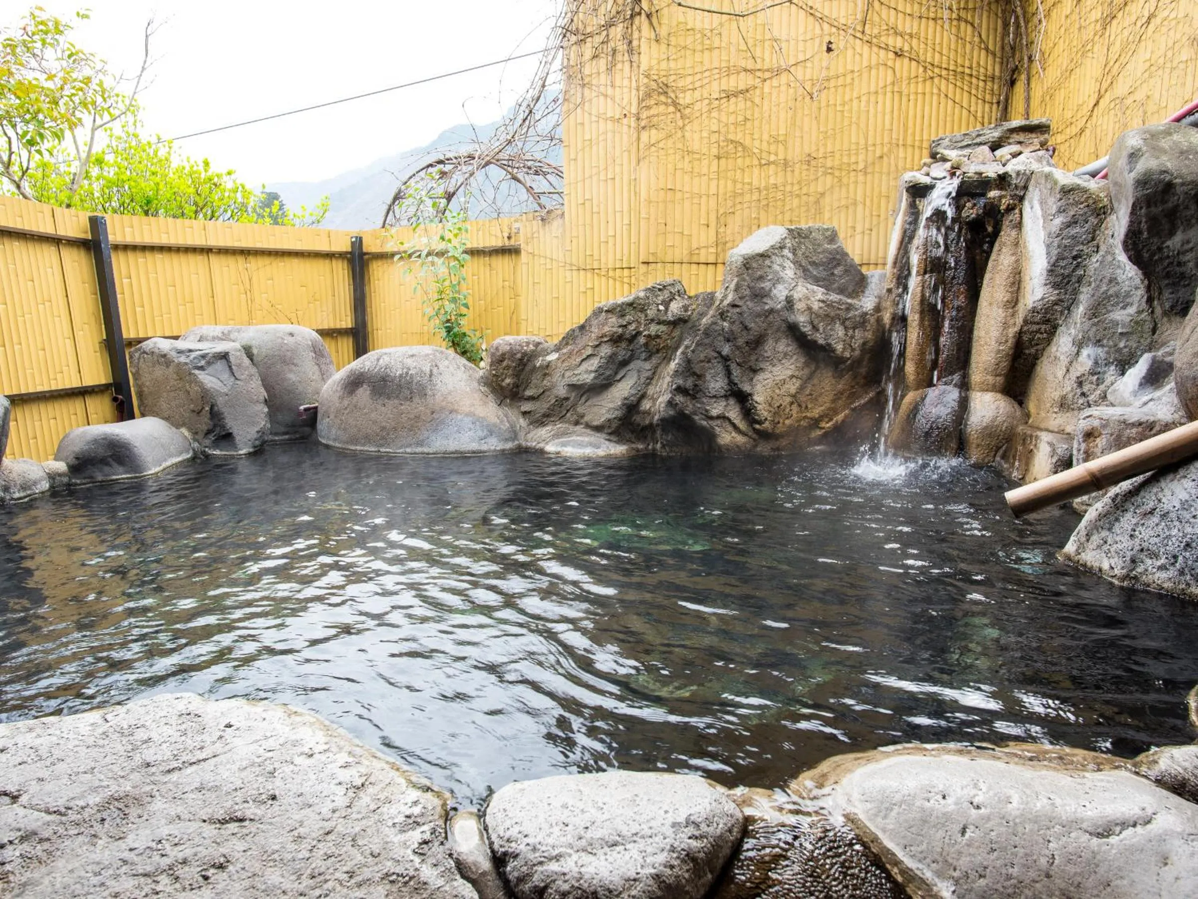 Hot Spring Bath in Yufunoyado Kifu