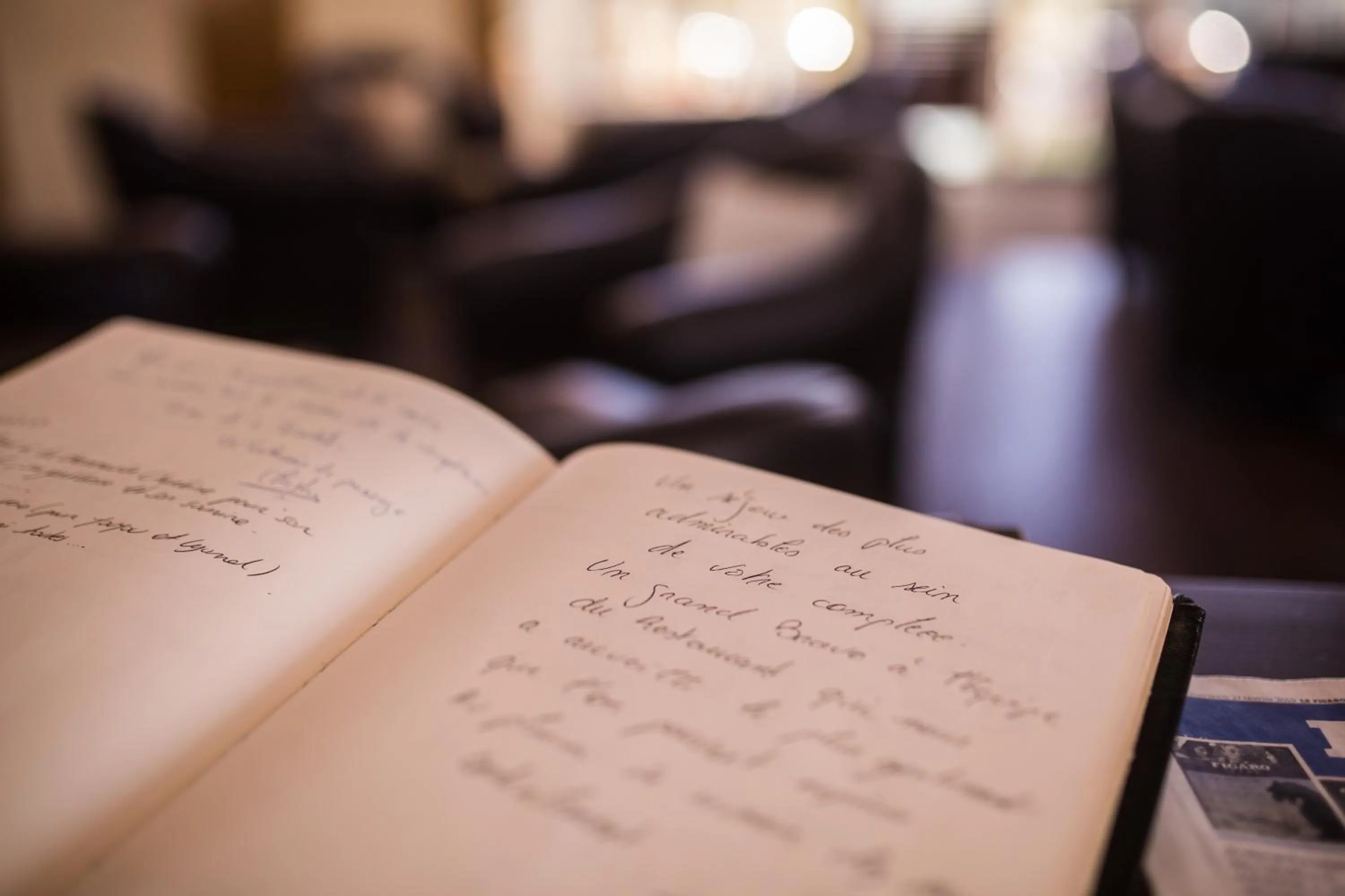 Text overlay in Golf Hotel de Mont Griffon