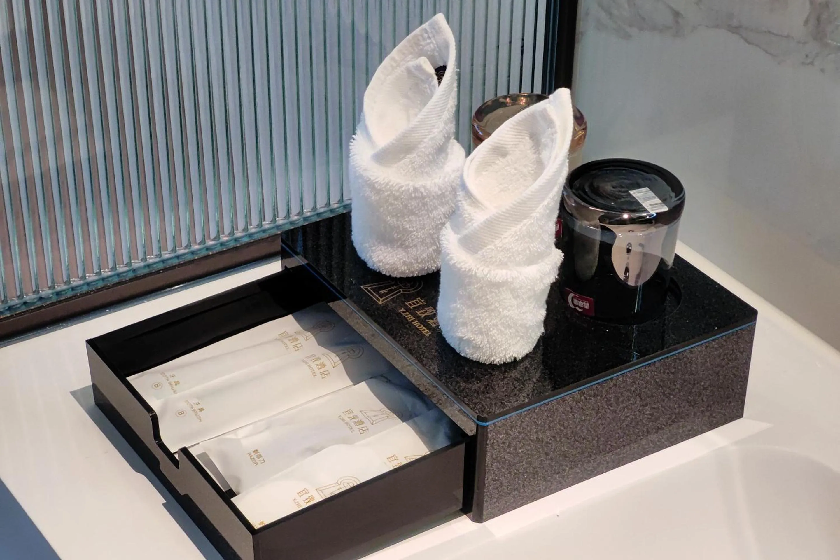 On site in Yizhi Hotel Changgang Metro Station - Free Shuttle Bus during Canton Fair