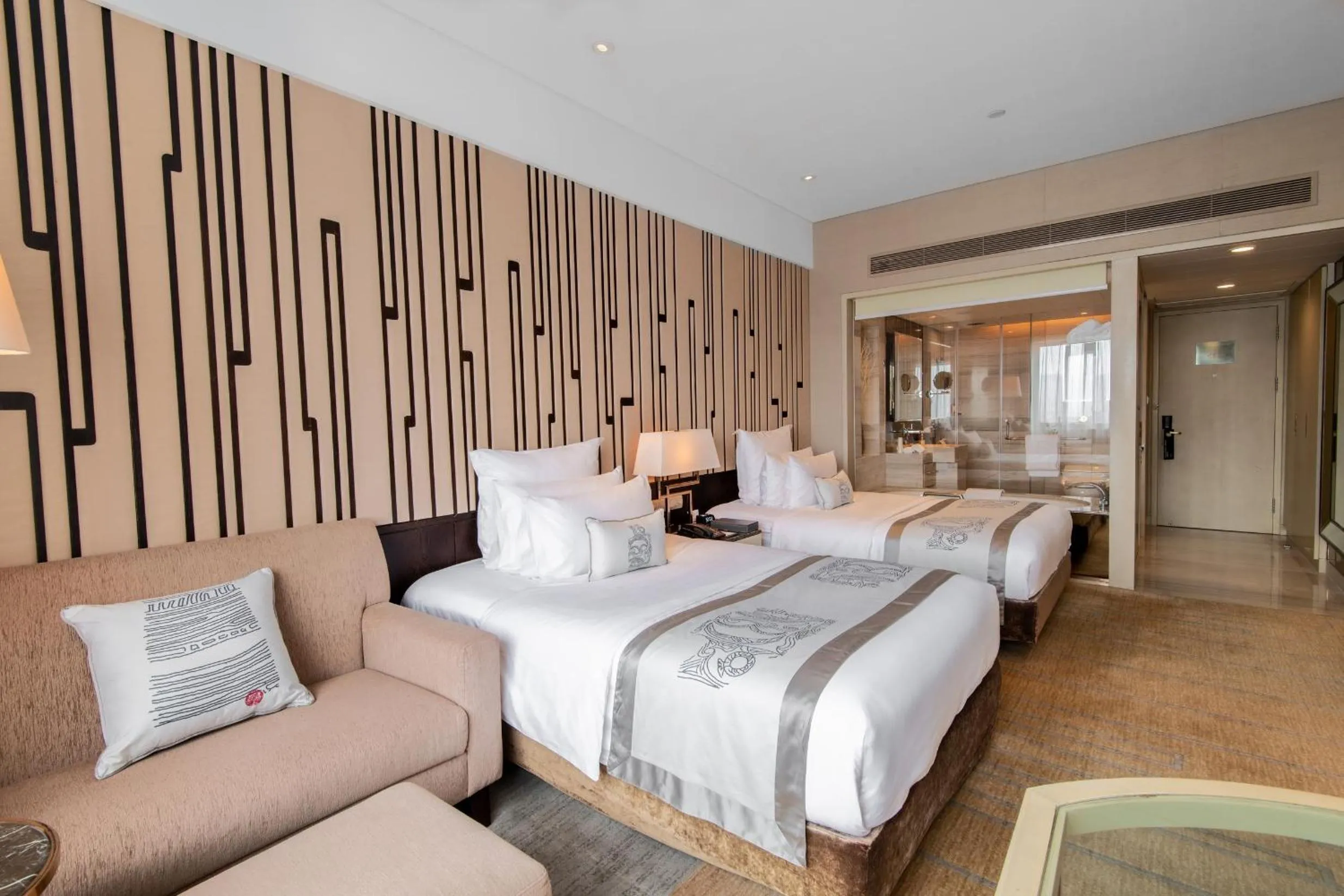 Bed in Grand Pacific Hotel Ningbo