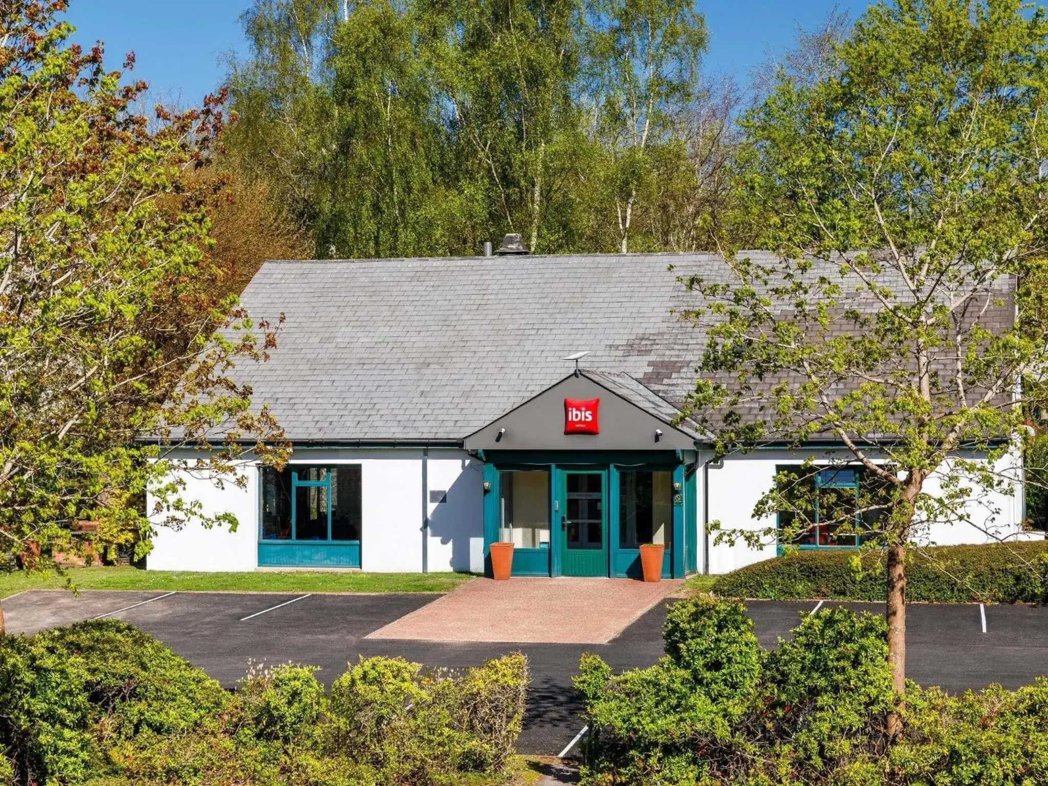 Property building in ibis Coventry South Property building in ibis Coventry South