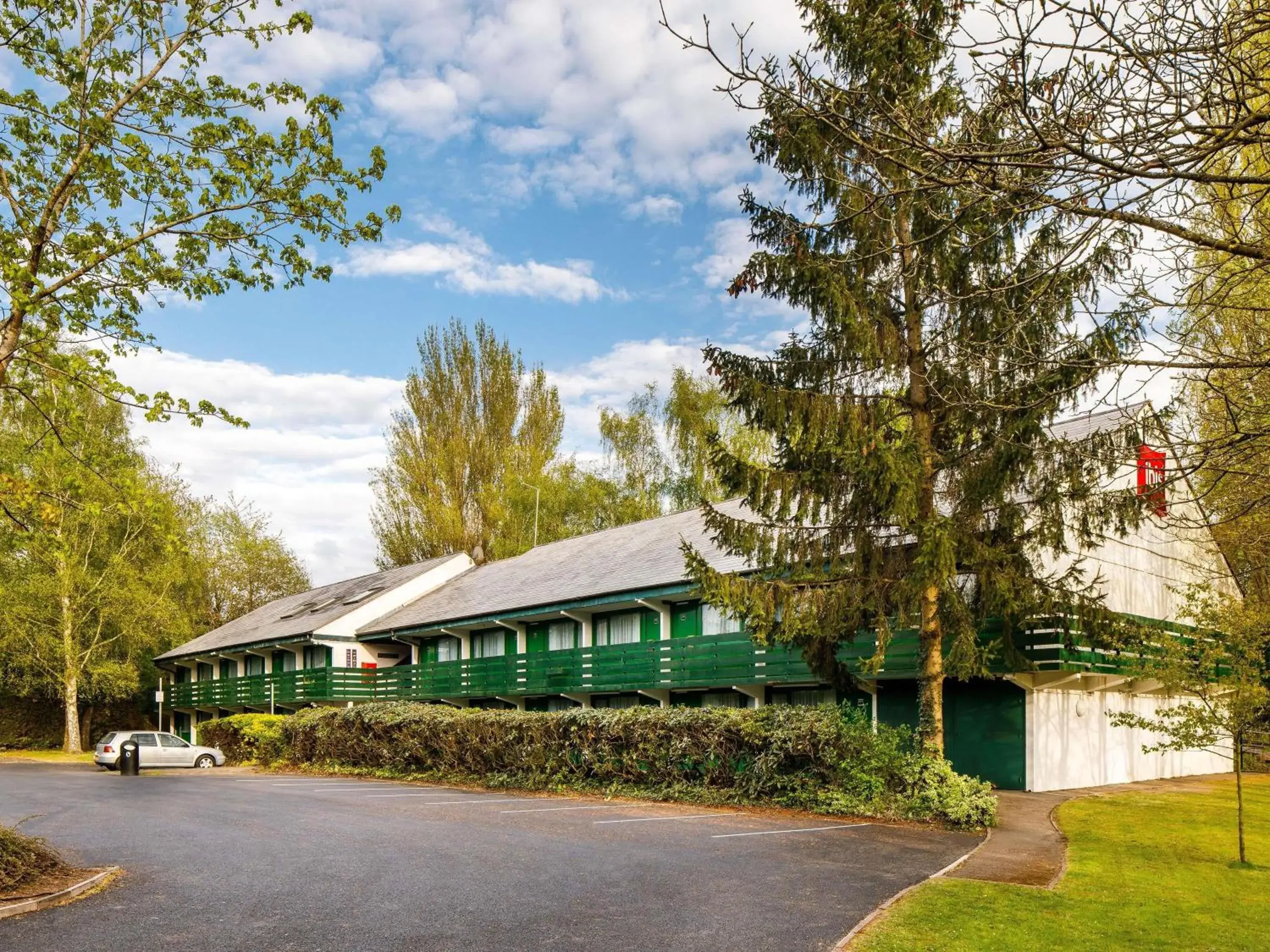 Property building in ibis Coventry South Property building in ibis Coventry South