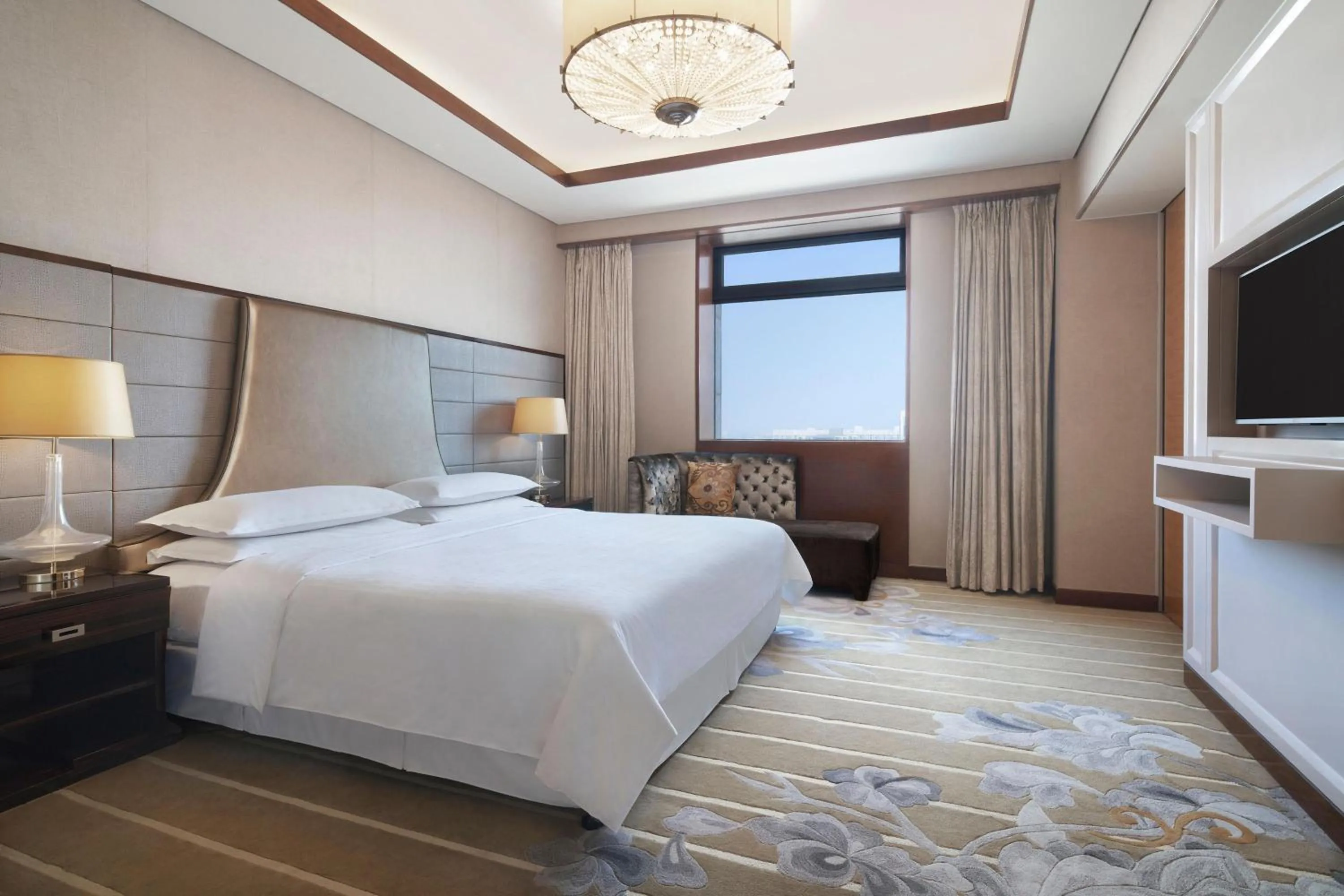 Bedroom, Bed in Sheraton Xi'an North City Hotel